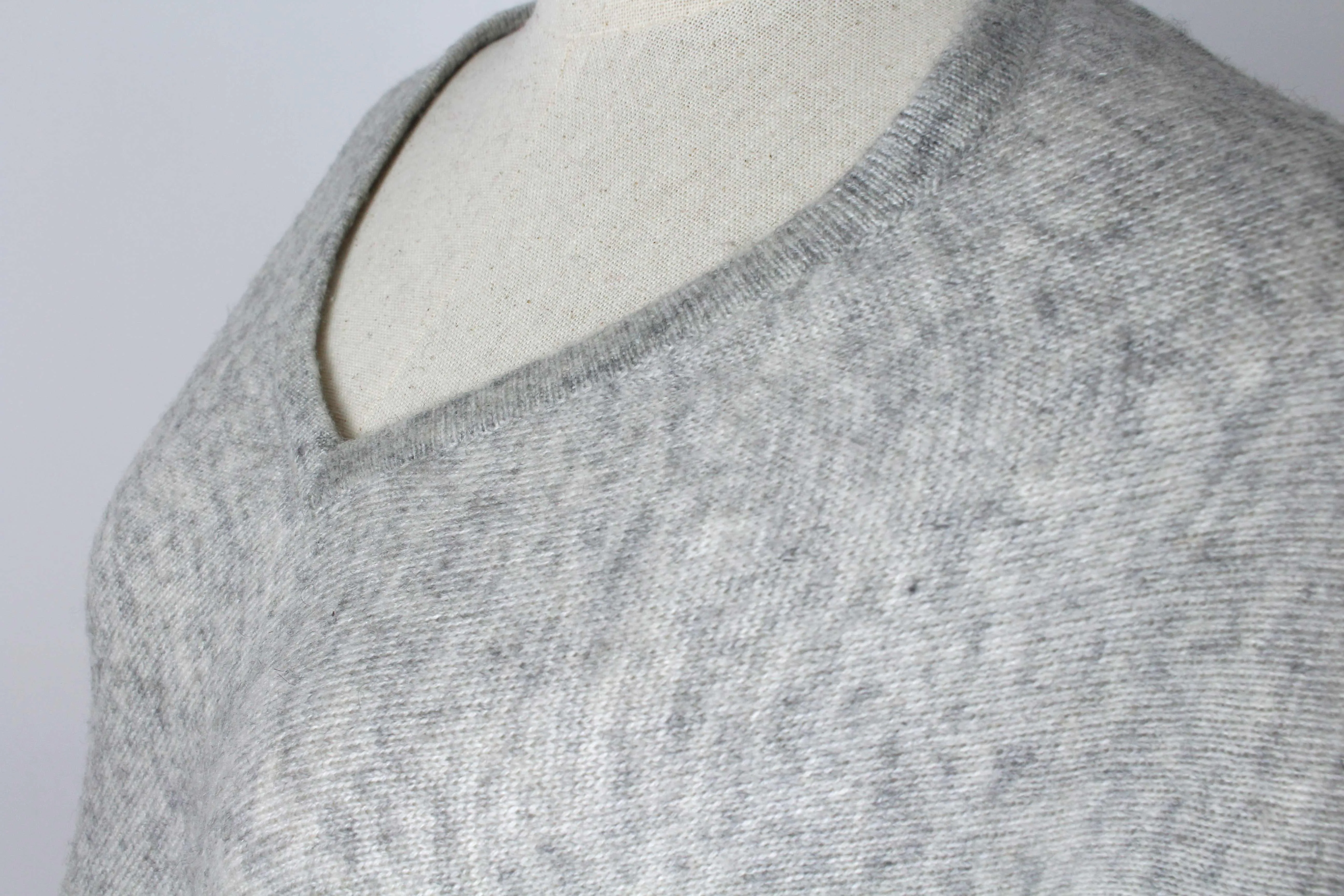 100% Cashmere Light Gray Poncho For Women