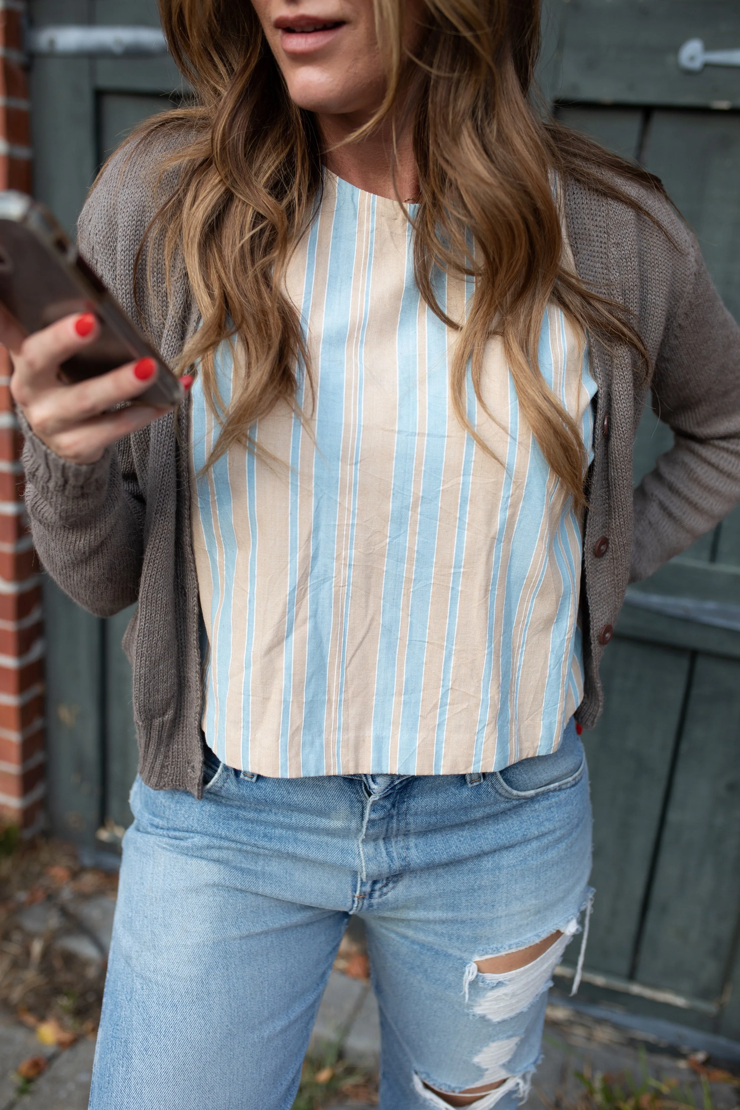 Alpaca Robbi Cardigan Sweater in Beige - Pre-Order 2/30