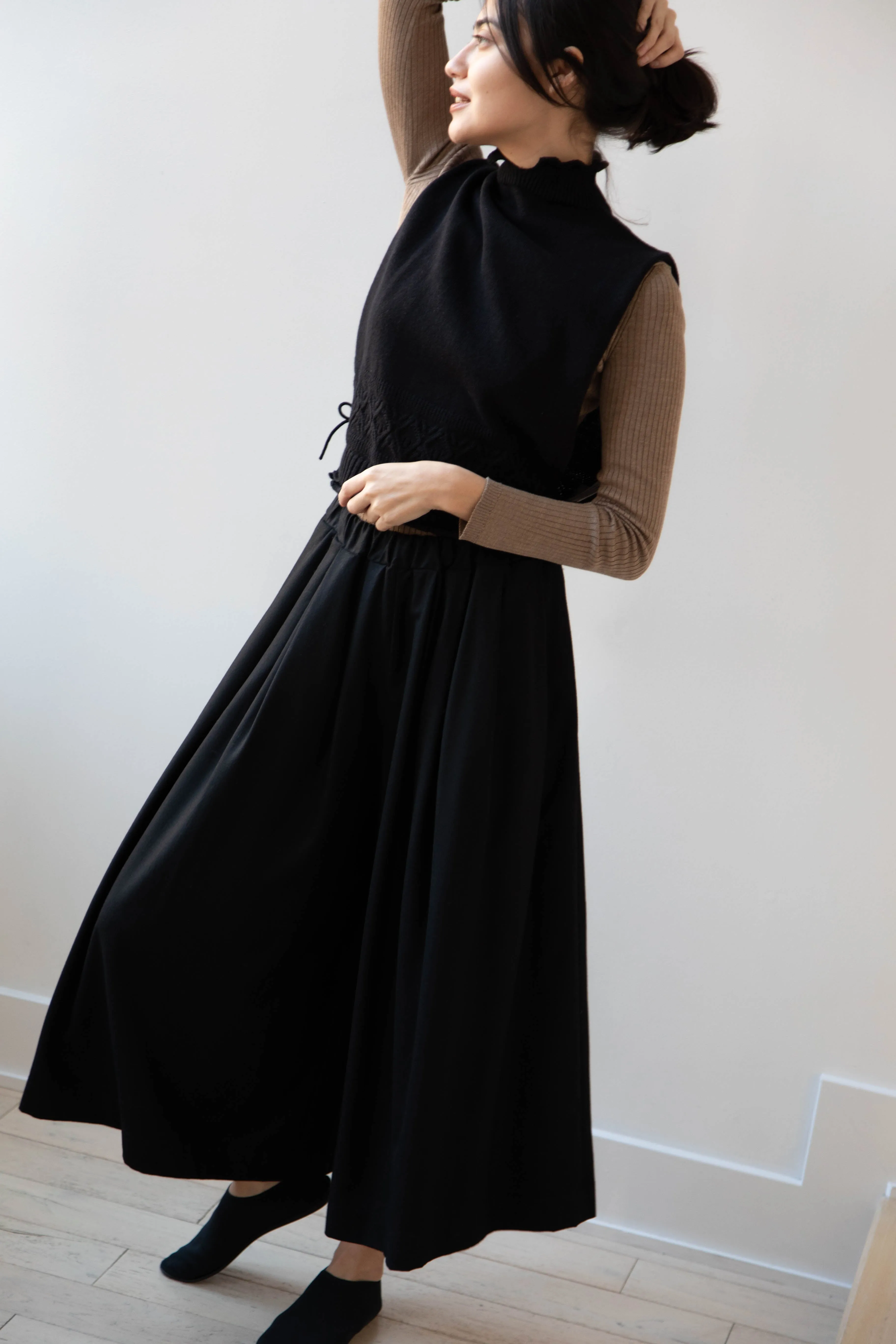 Antipast | Cotton Cashmere Knit Vest in Black