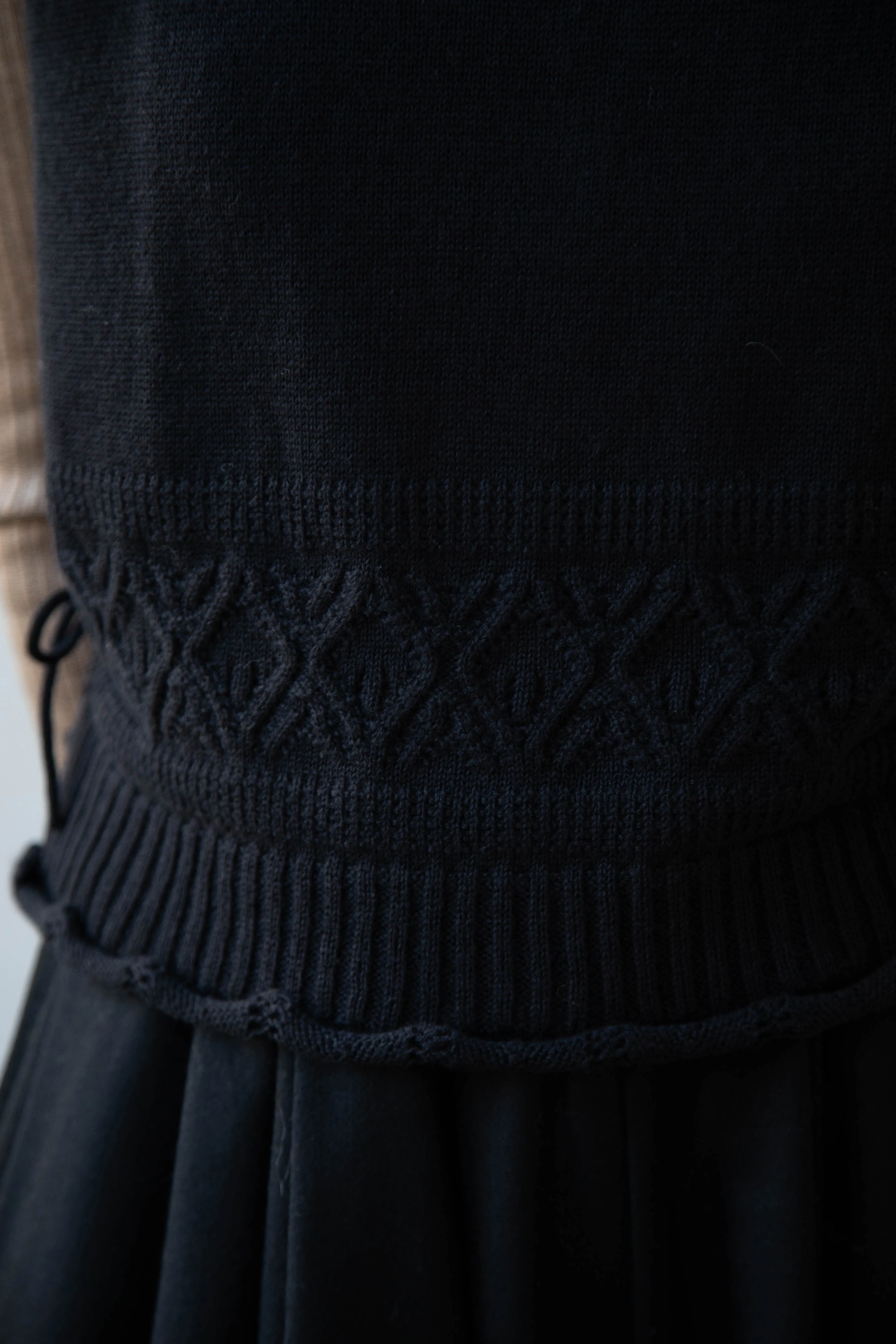Antipast | Cotton Cashmere Knit Vest in Black