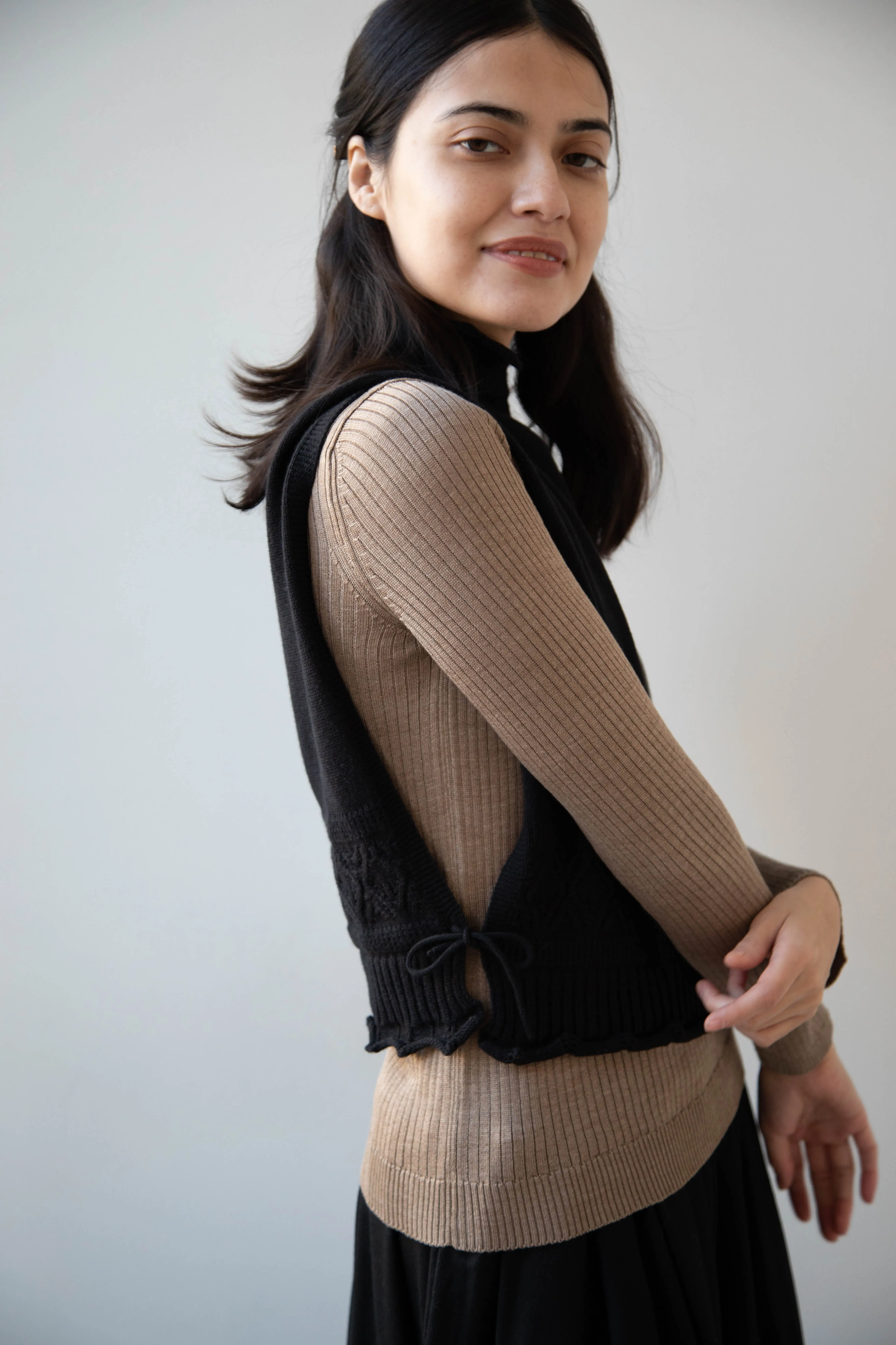 Antipast | Cotton Cashmere Knit Vest in Black