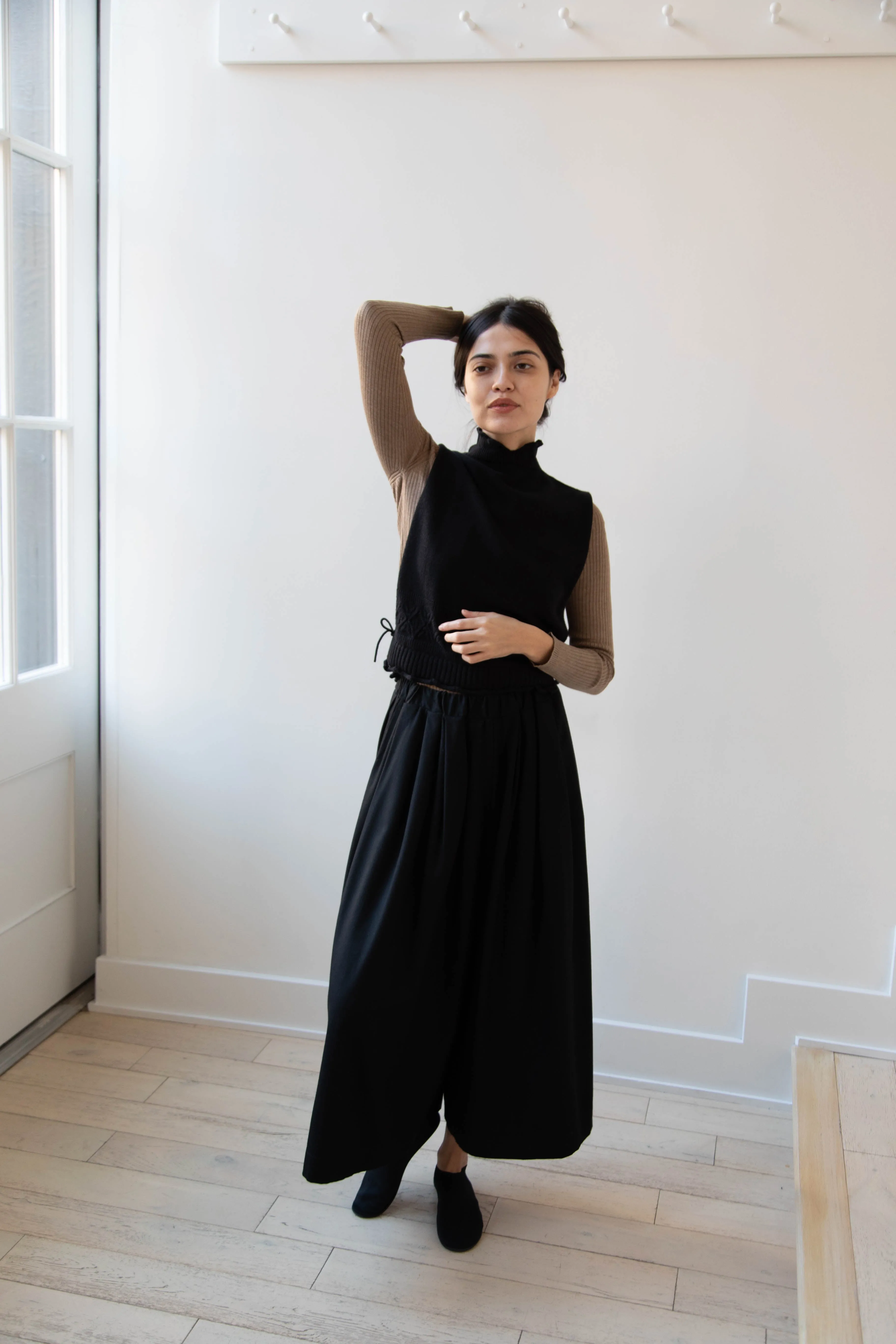 Antipast | Cotton Cashmere Knit Vest in Black