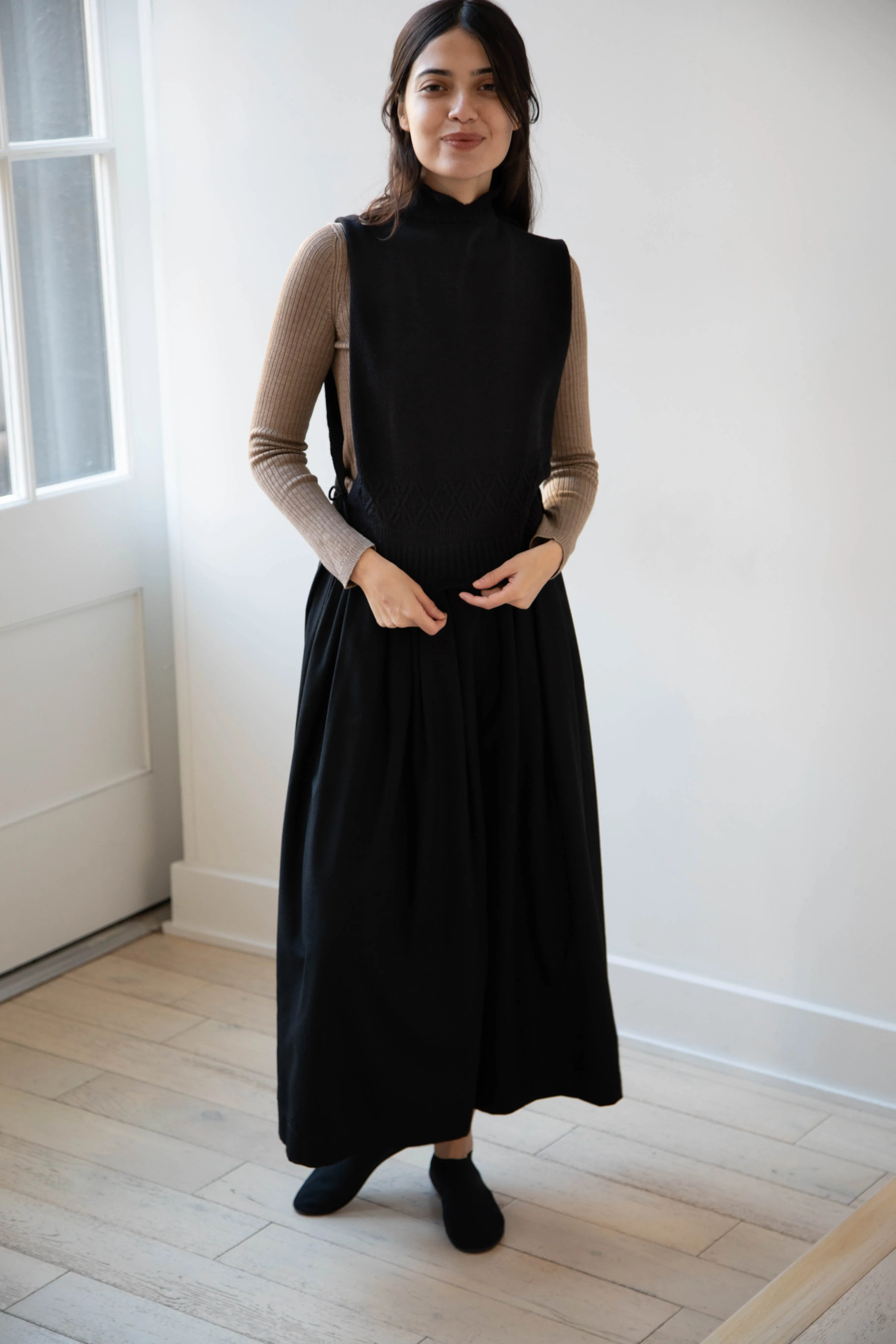Antipast | Cotton Cashmere Knit Vest in Black