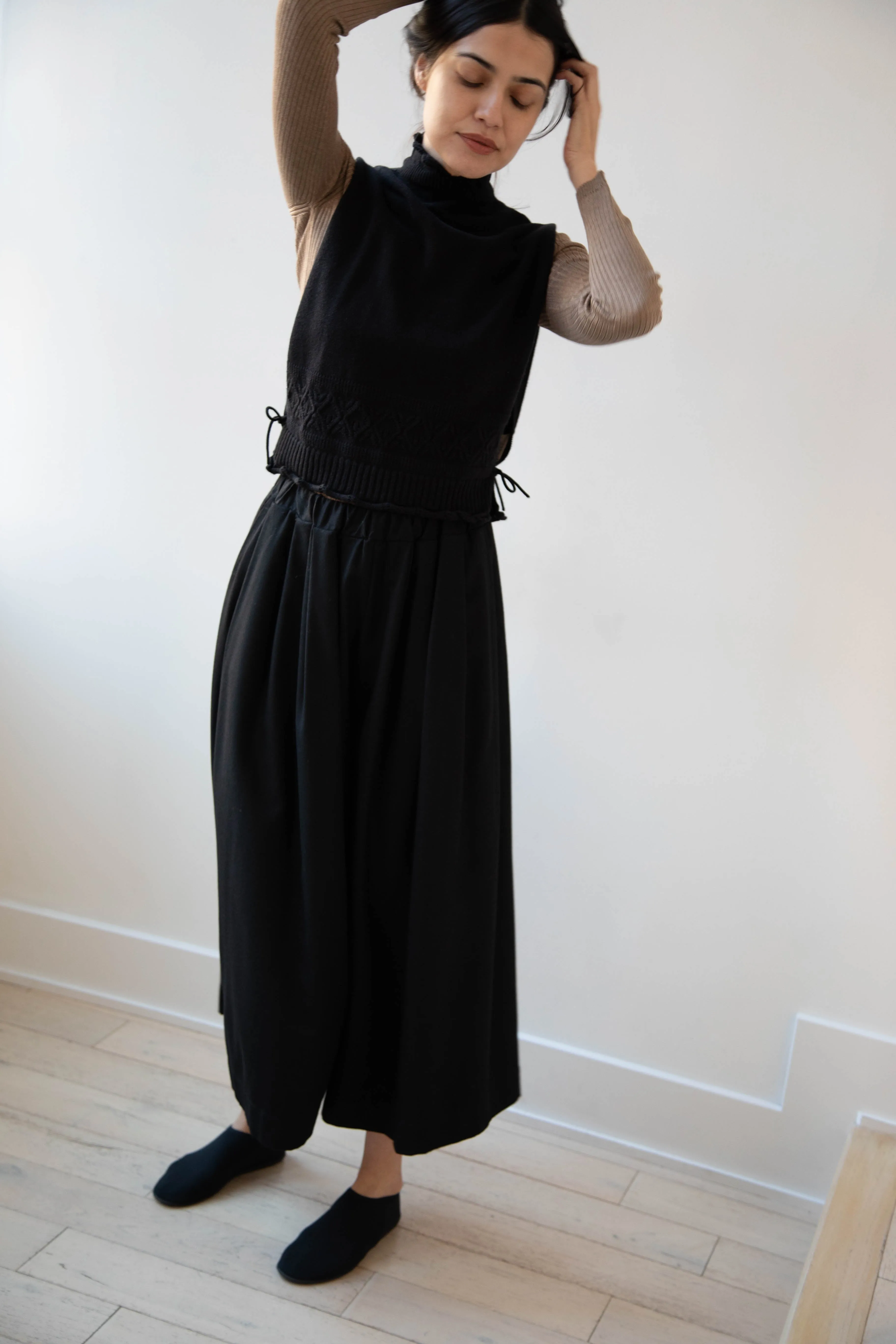 Antipast | Cotton Cashmere Knit Vest in Black