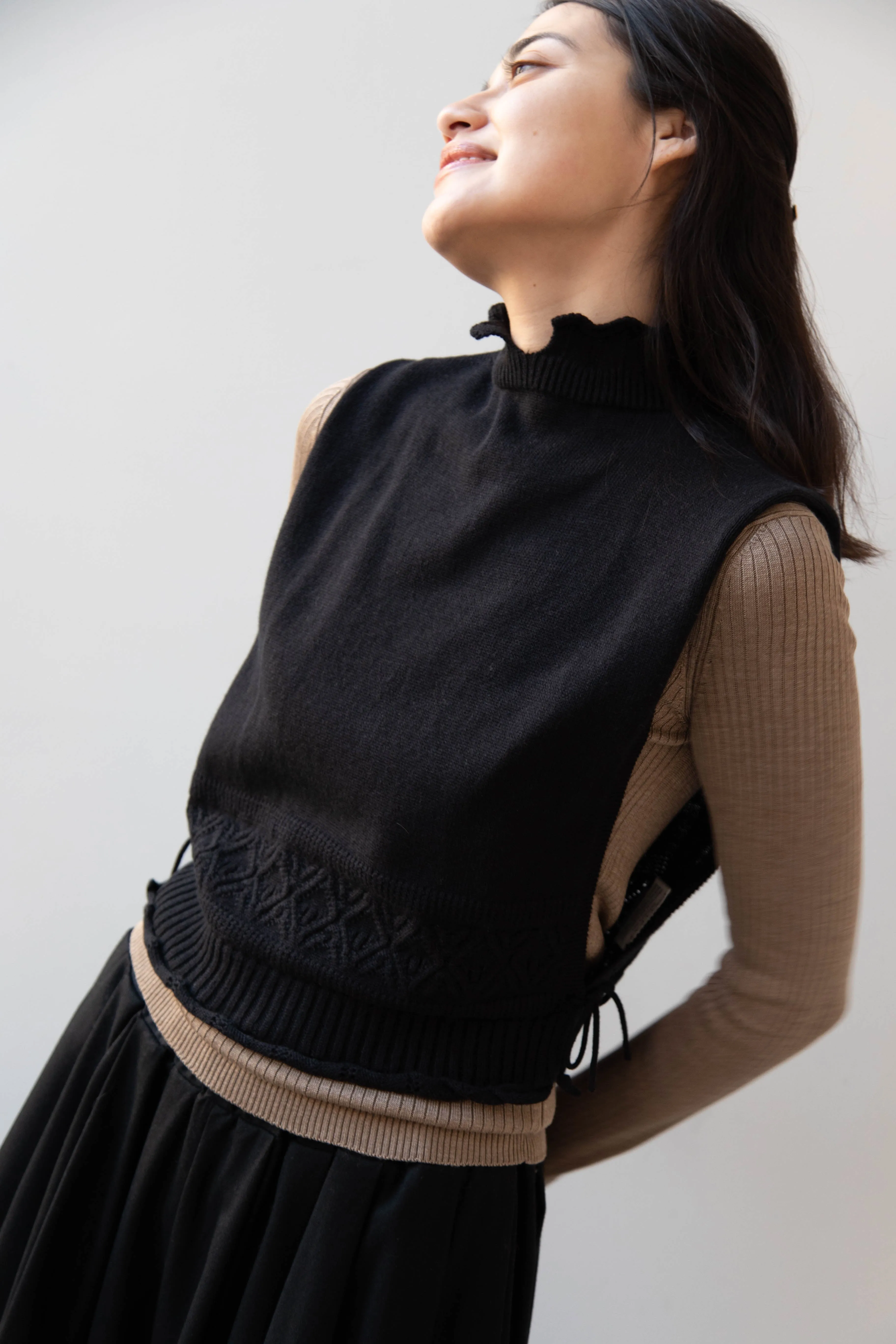 Antipast | Cotton Cashmere Knit Vest in Black
