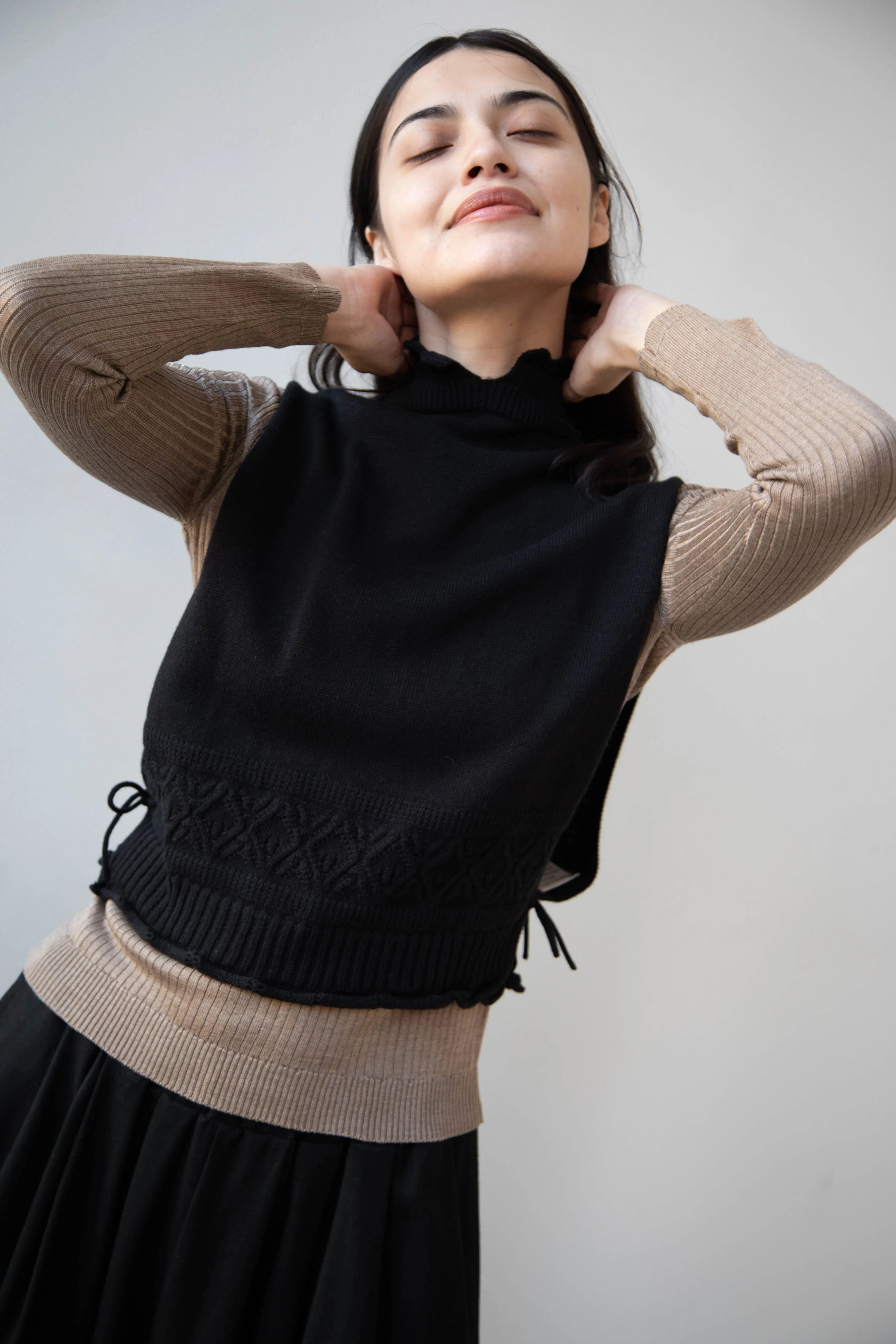 Antipast | Cotton Cashmere Knit Vest in Black