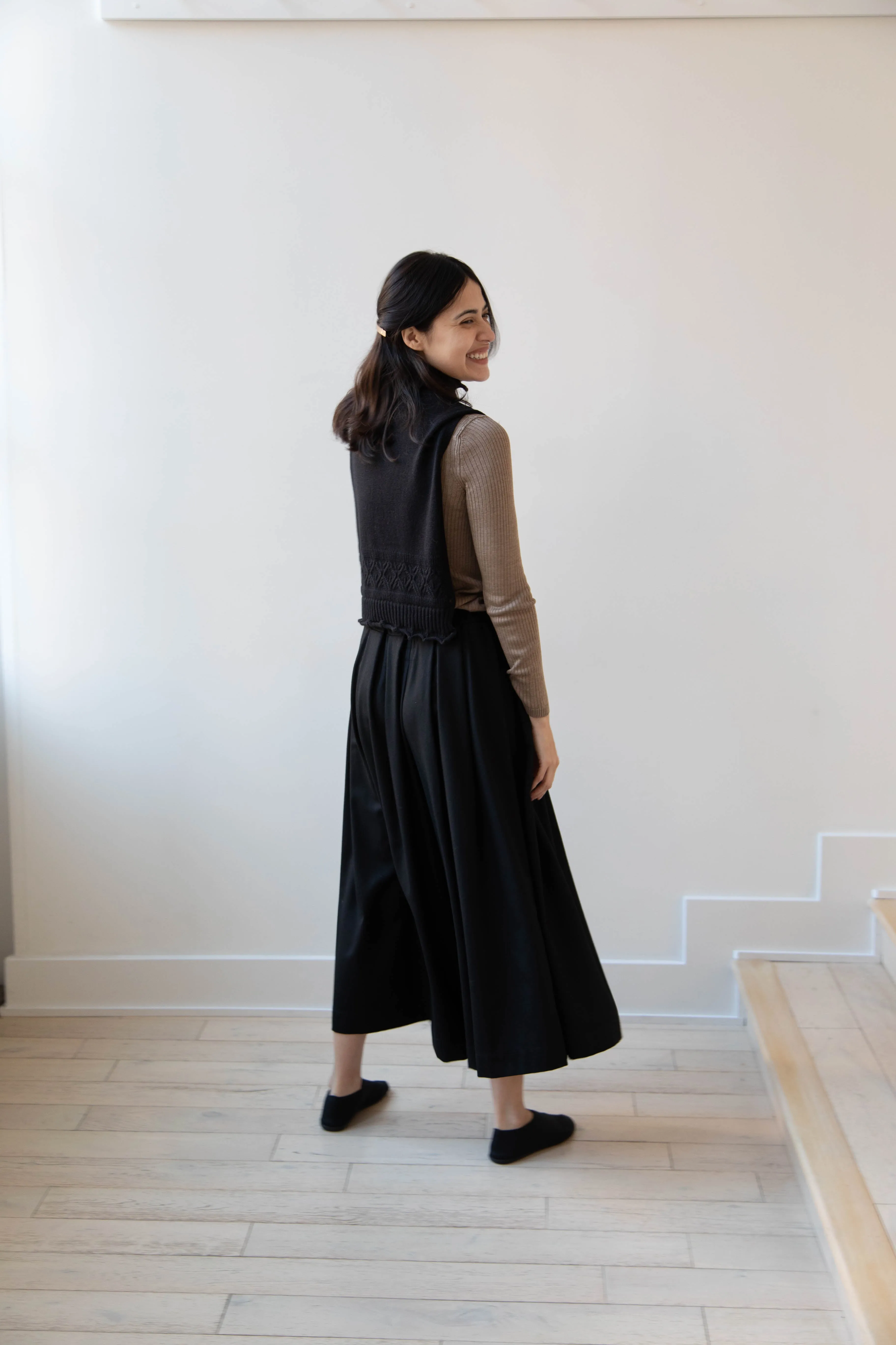 Antipast | Cotton Cashmere Knit Vest in Black