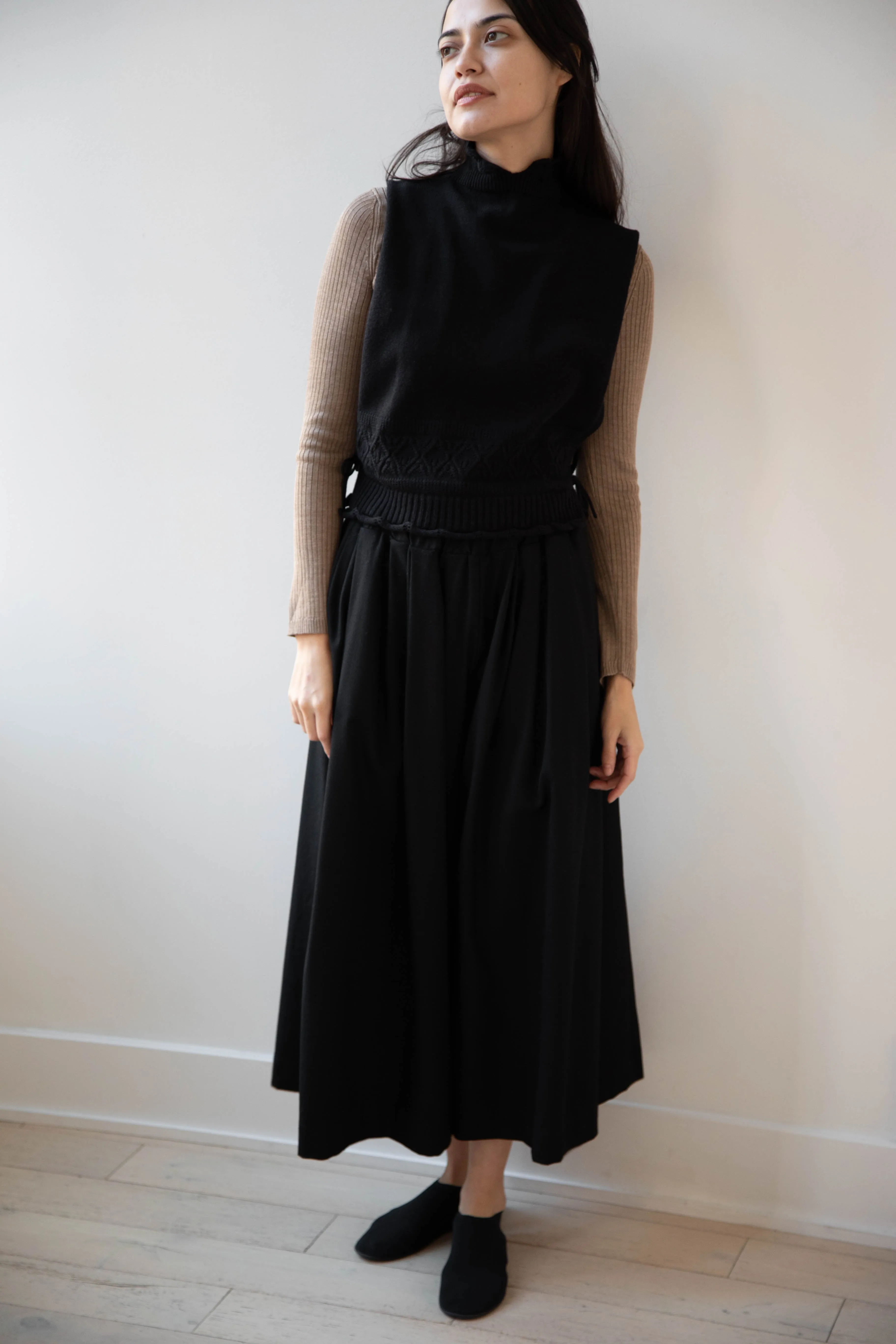Antipast | Cotton Cashmere Knit Vest in Black
