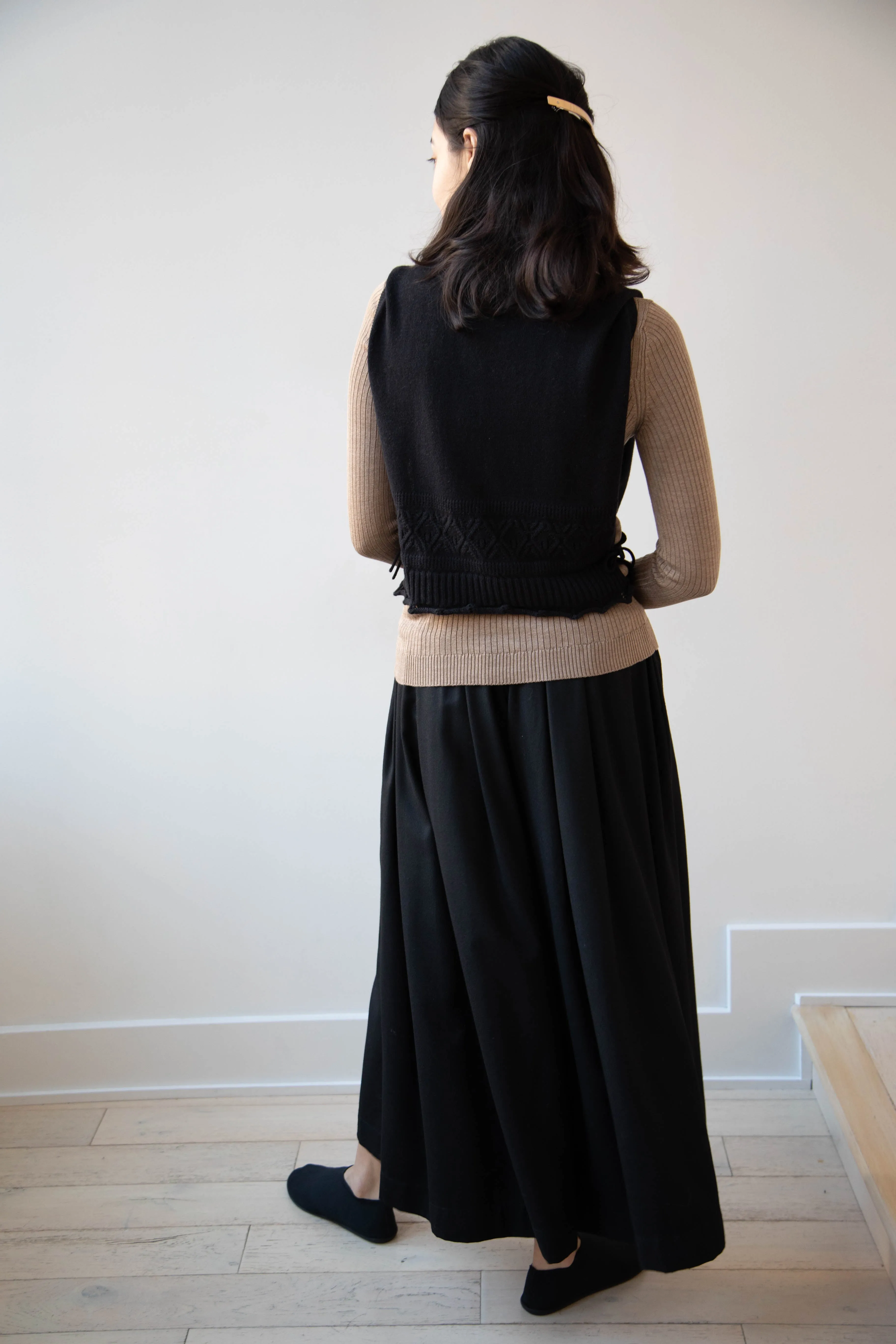 Antipast | Cotton Cashmere Knit Vest in Black