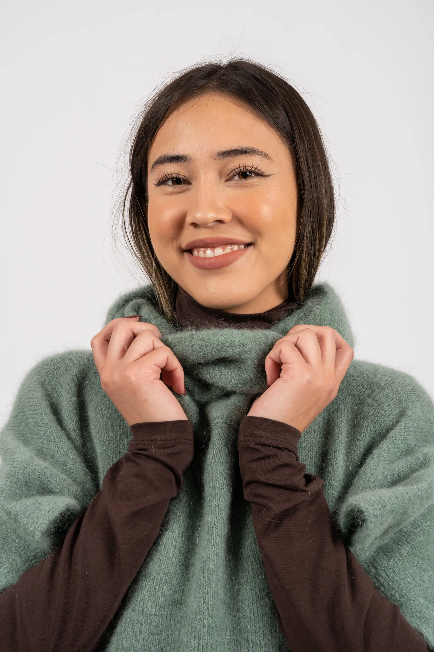 Bella Poncho - Dusty Green