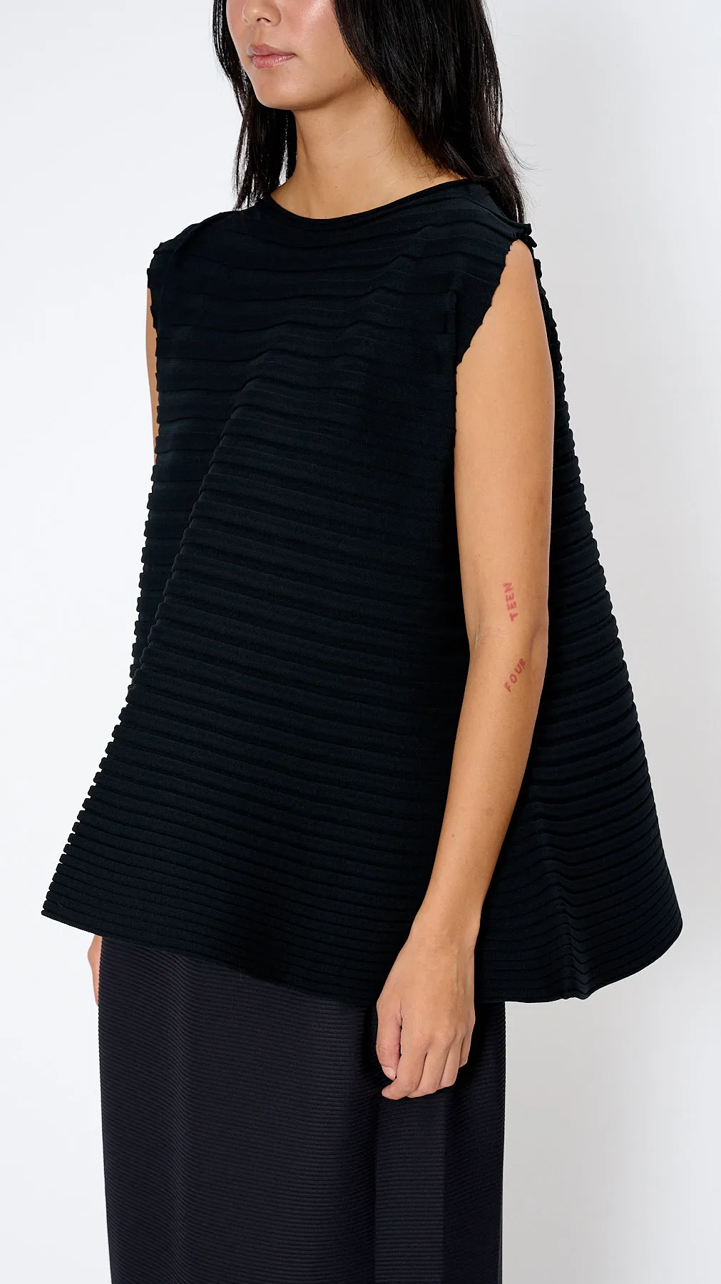 Bounce Knit Top in Black