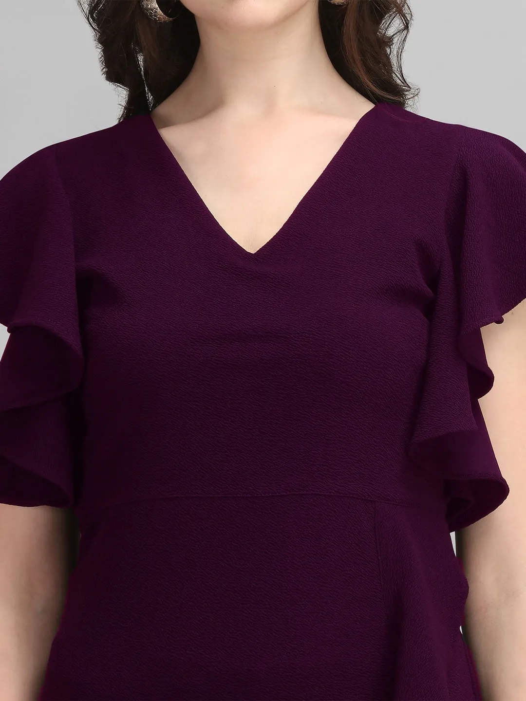 Chic Elegance Solid V-Neck Bodycon Dress
