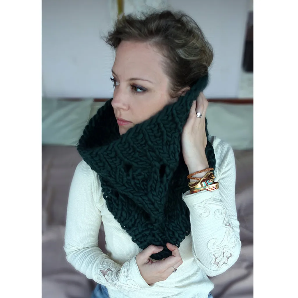 cowlicious {knitting pattern}