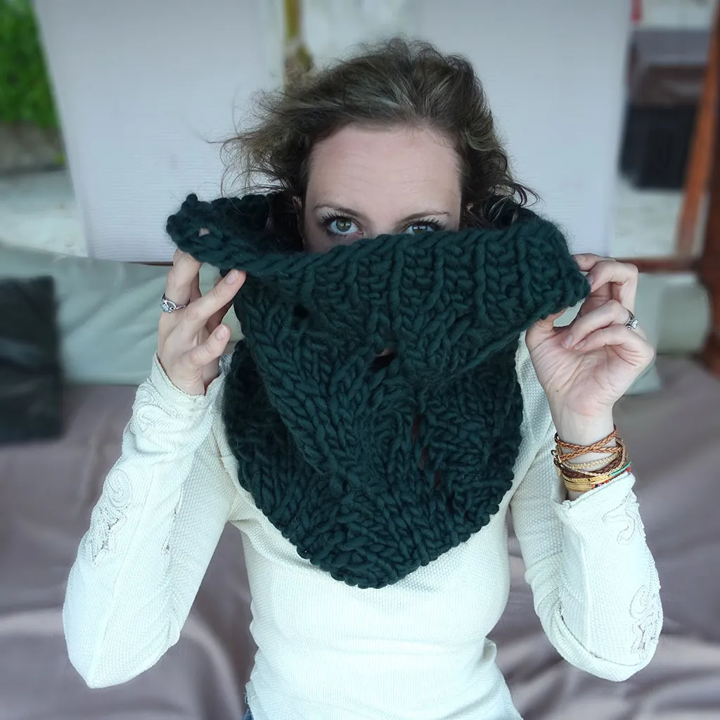 cowlicious {knitting pattern}