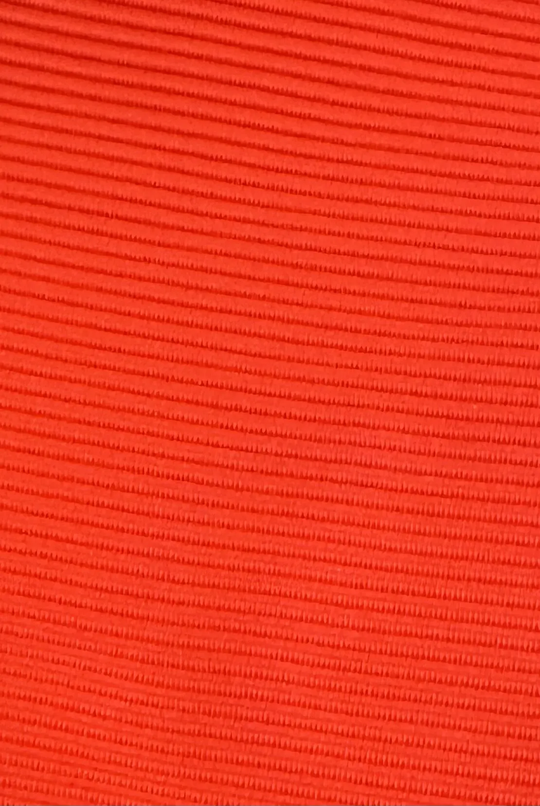 Cute ribbed knit crop top with zipper up the front.
