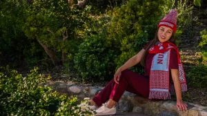 DALISAY "pure" MAROON/BLUE BEANIE & SCARF SET