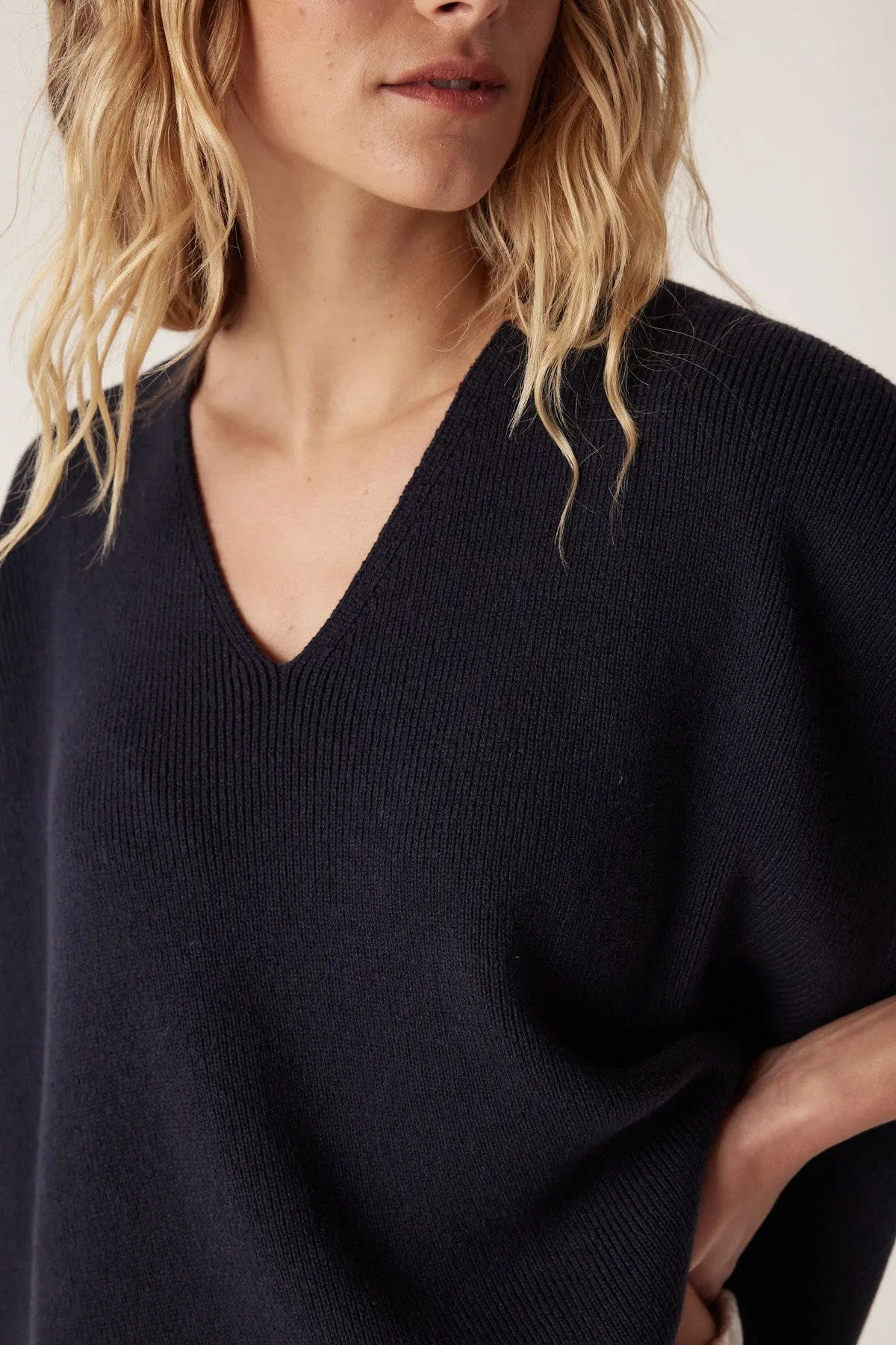 Flax V Neck Top - Navy