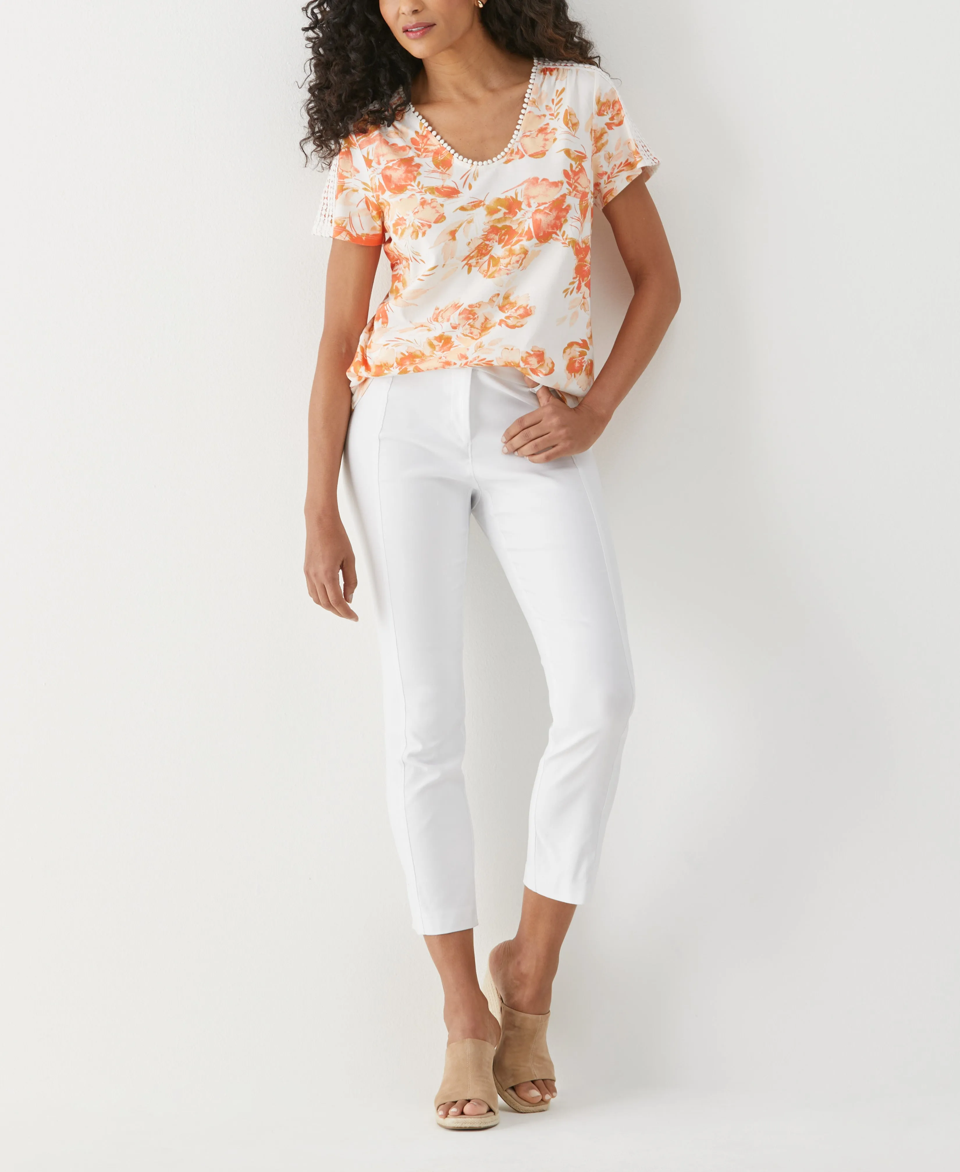 Floral Print Dot Trim Tee