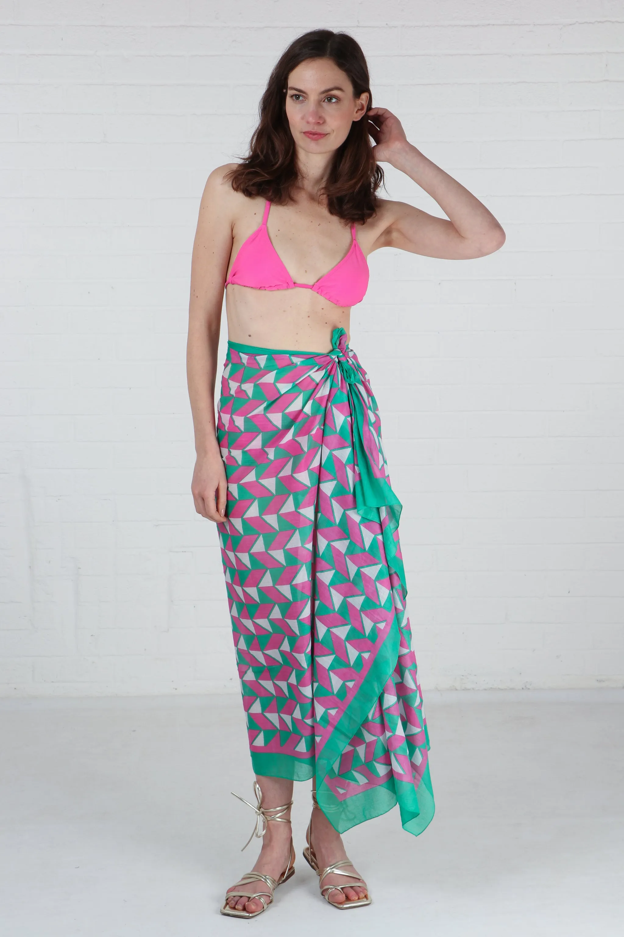 Geometric Print Bordered Cotton Scarf in Green & Pink