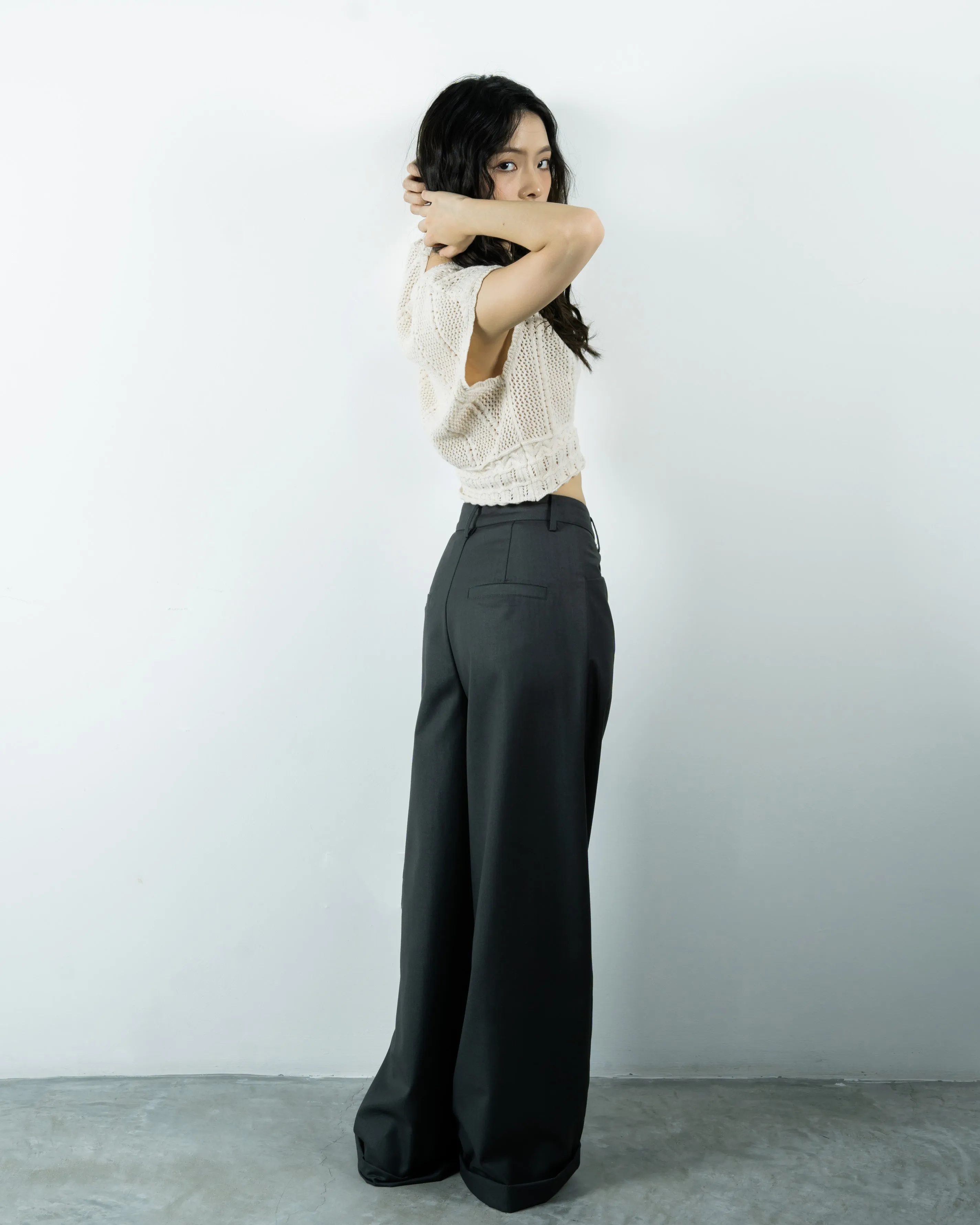 Hollow Sleeveless Knit Top (Beige)