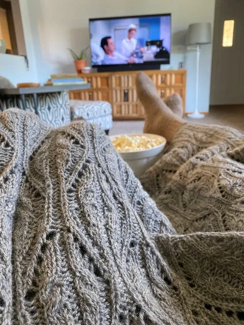 Hourglass Throw <br/><small>knitting pattern</small>