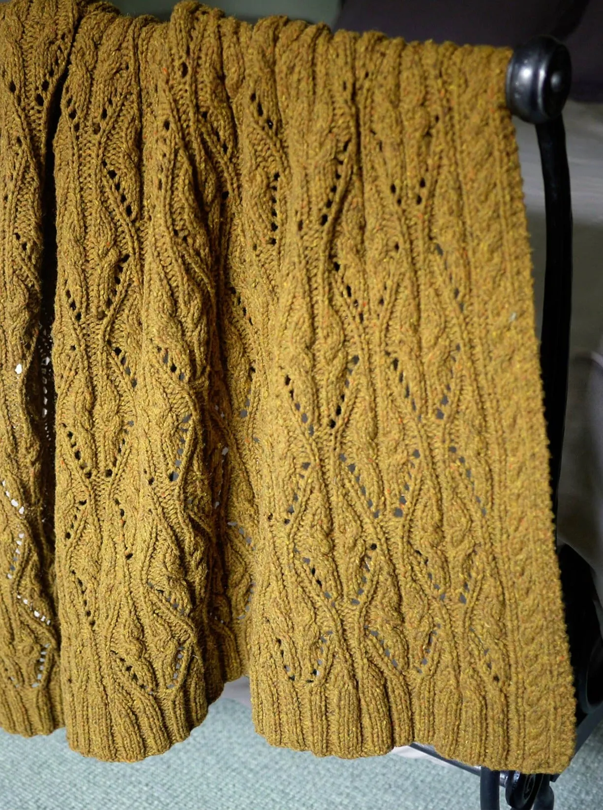 Hourglass Throw <br/><small>knitting pattern</small>
