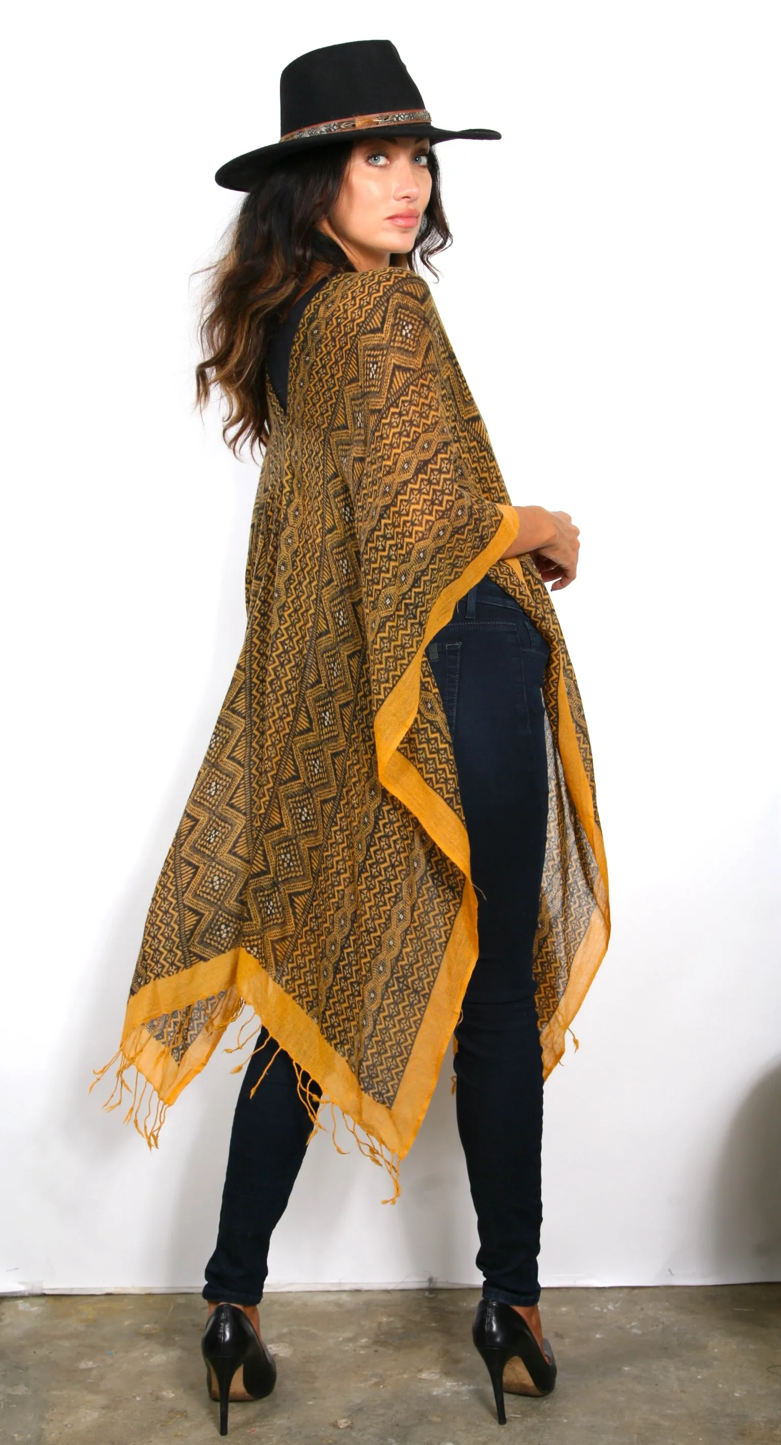 INCA WEAVE - WOOL REGULAR PONCHO in Saffron