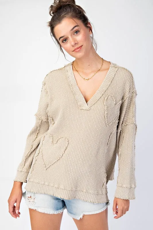JANA MINERAL WASHED HEART PATCH RIB KNIT PULLOVER