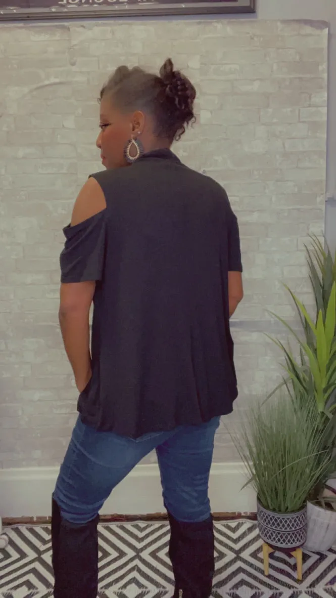 Jazz, Short Sleeve Cut Out Knit Top With Necklace, Plus
