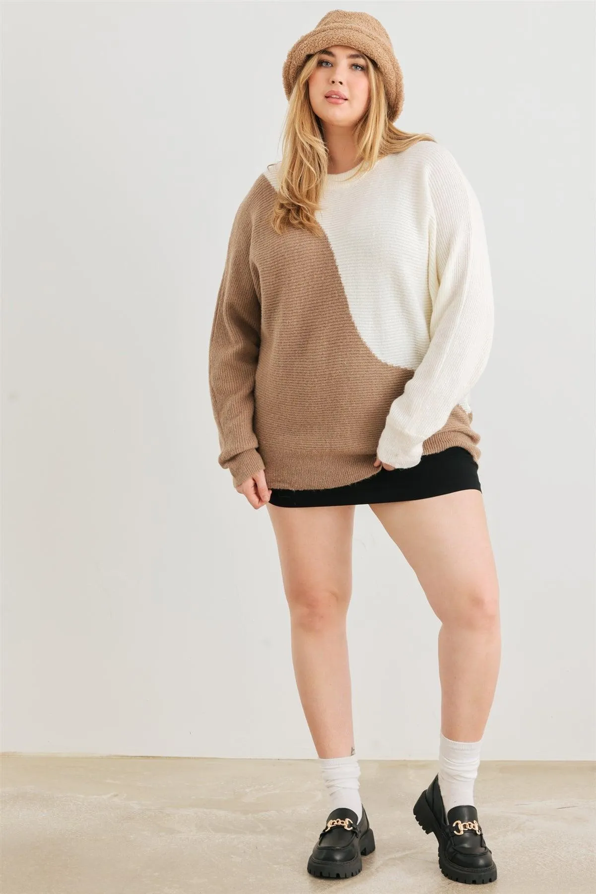 Junior Plus Taupe & Ivory Knit Crew Neck Long Sleeve Sweater /3-2-1