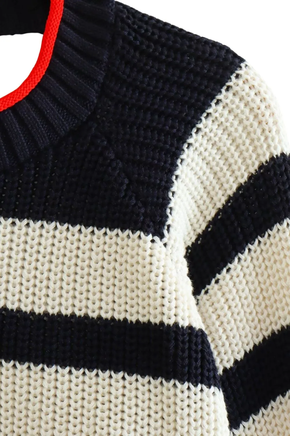 ‘Kamilla’ Striped Backless Knit Crop Top