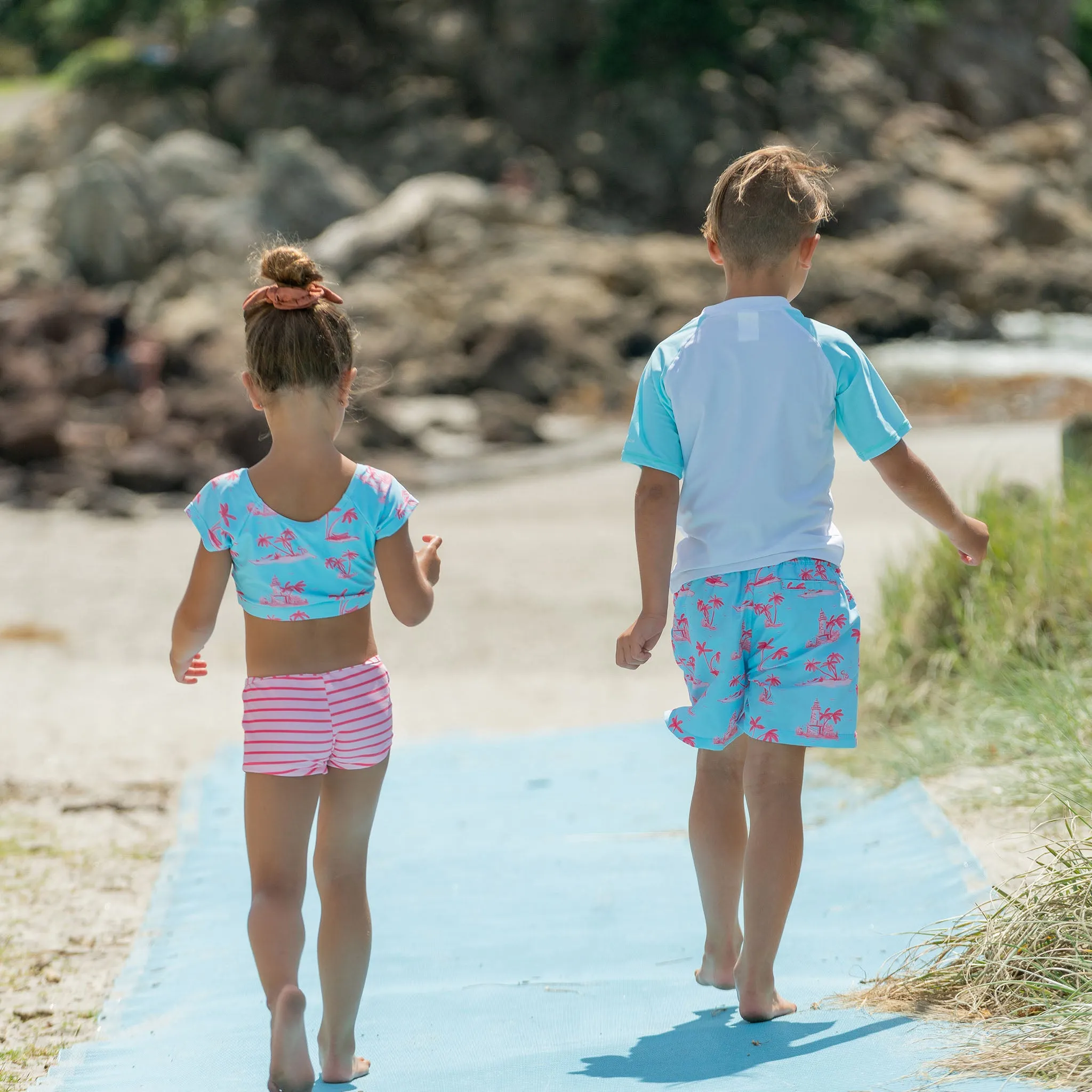 Lighthouse Island Sustainable Crop SS Rash Top Set