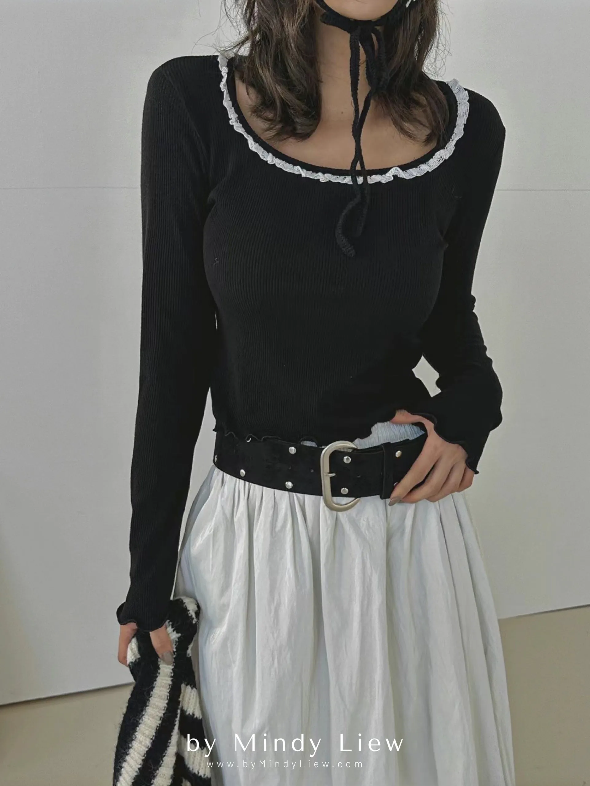 ML241005 Knit Lace Trim Top
