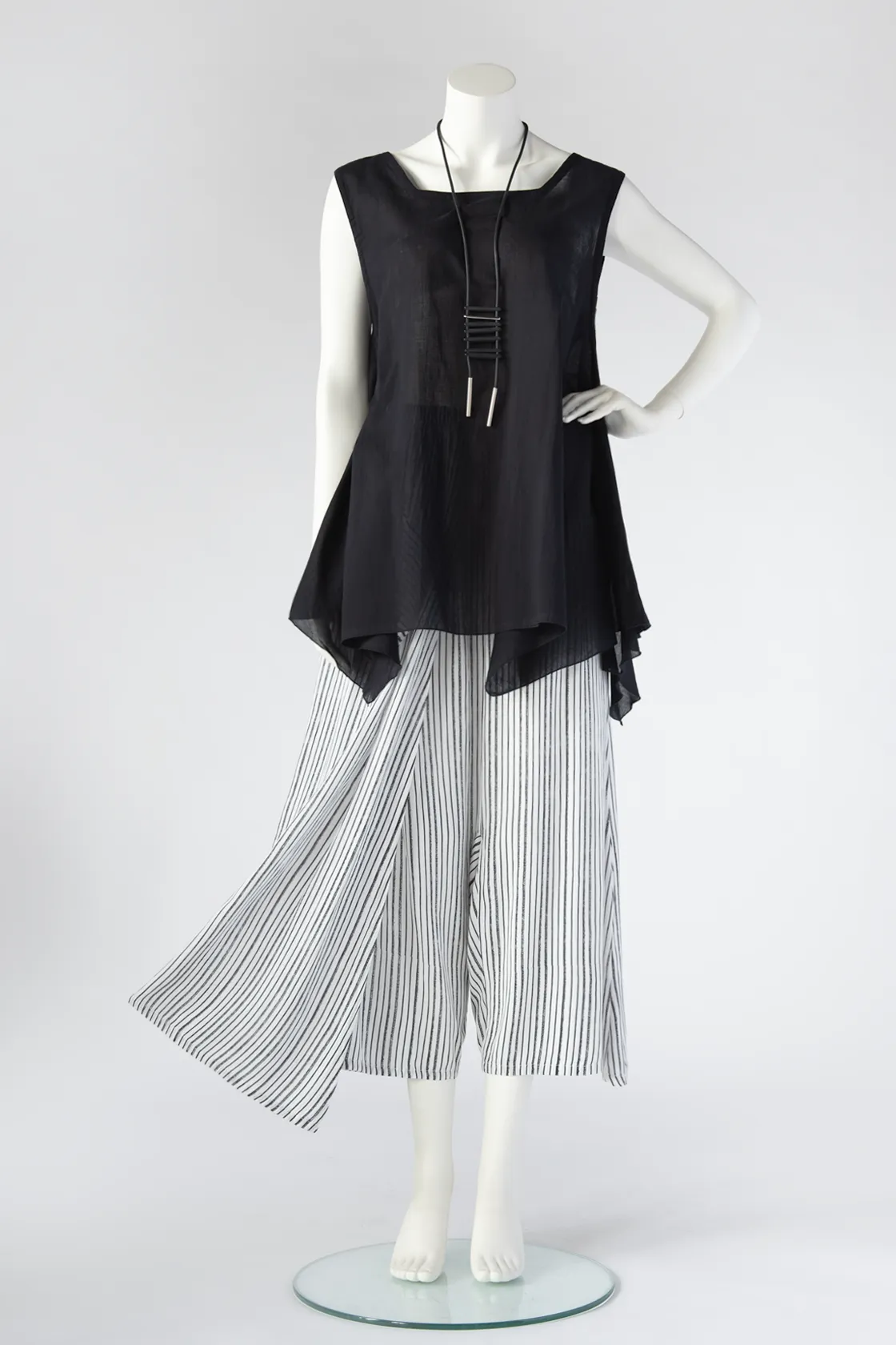 Nakamura Pant in B&W Tiano Crinkle