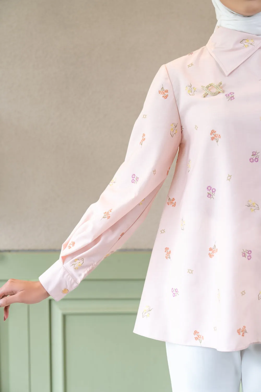 Naseria Shirt Dusky Petals