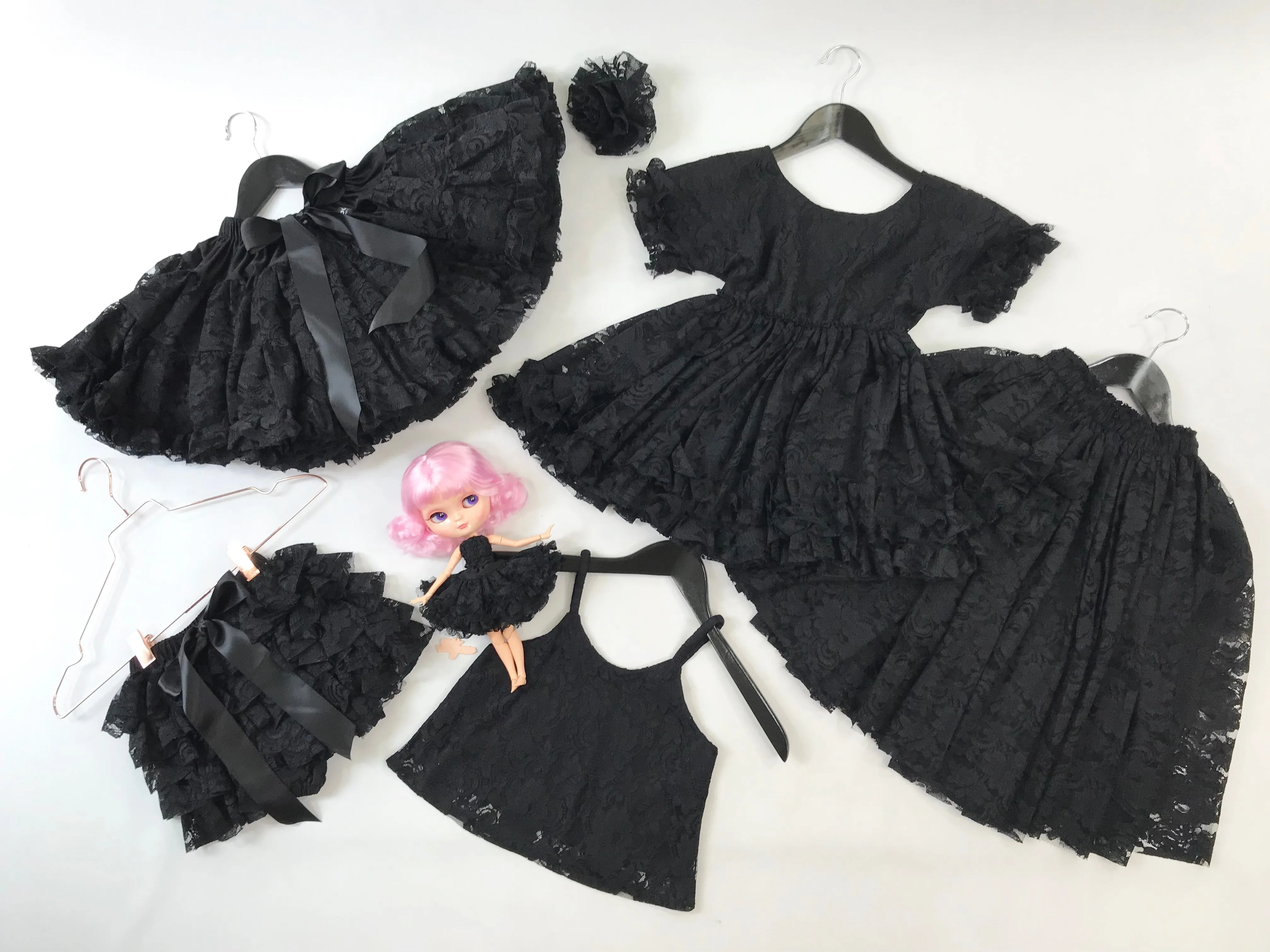 [OUTLET] DOLLY by Le Petit Tom ® LACY SPAGHETTI TOP black