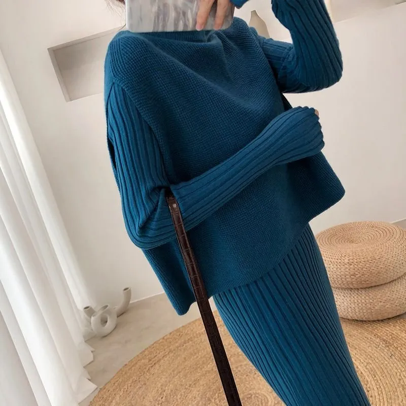 Pankh Bleua Bodycon Woolen Dress And Cape Set