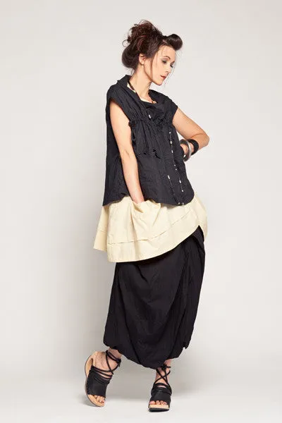 Pelican Top in Black Carnaby