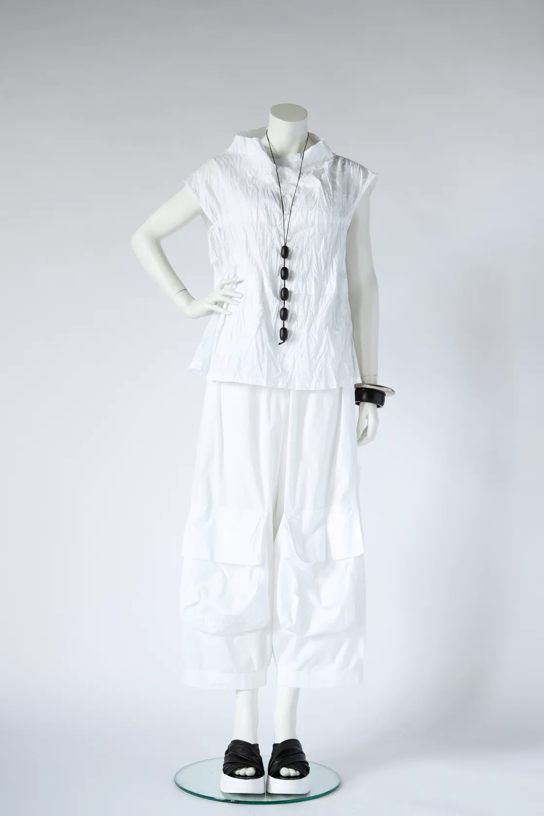 Pelican Top in White Carnaby