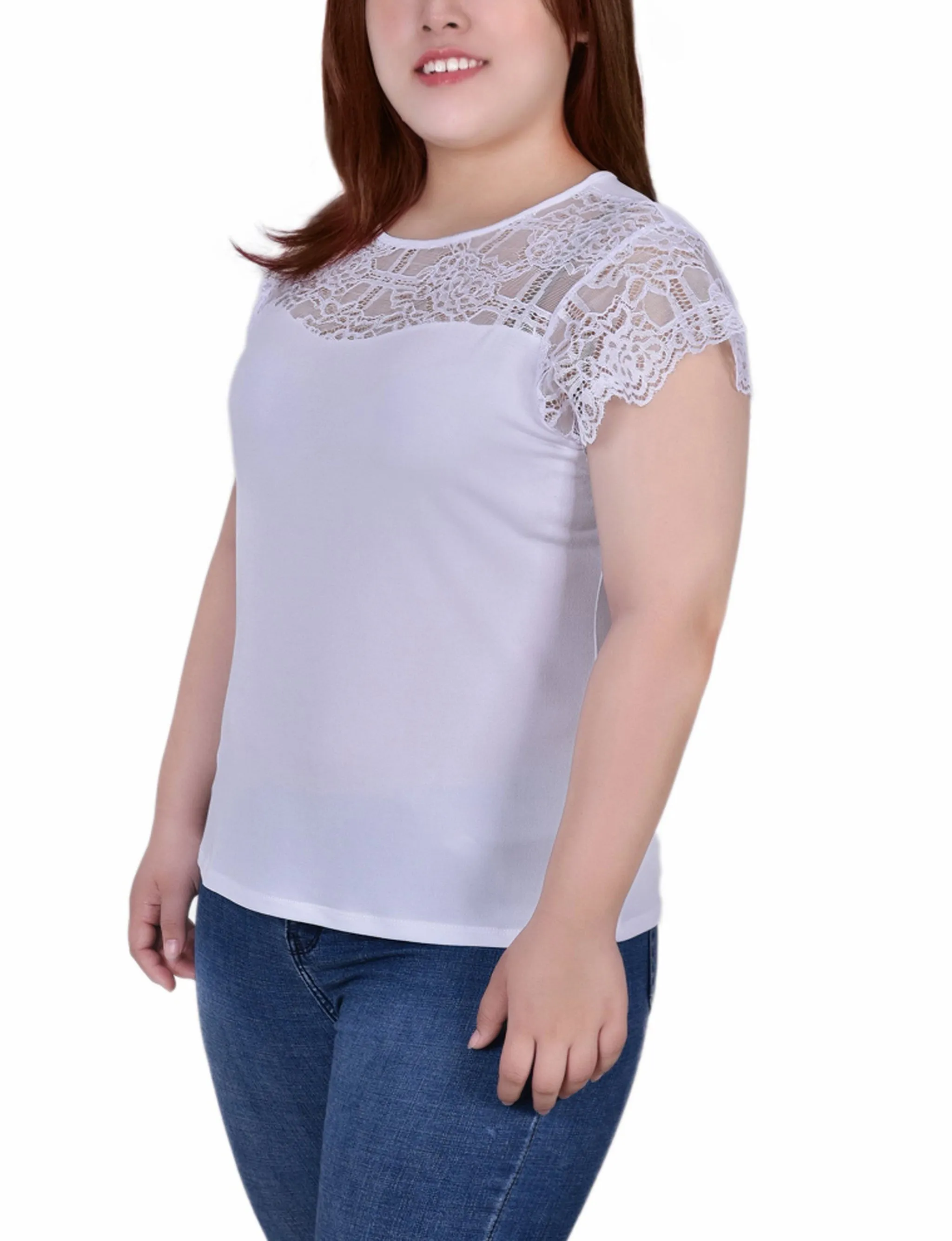 Plus Size Crepe Knit Top With Lace Flanged Sleeve and Yoke