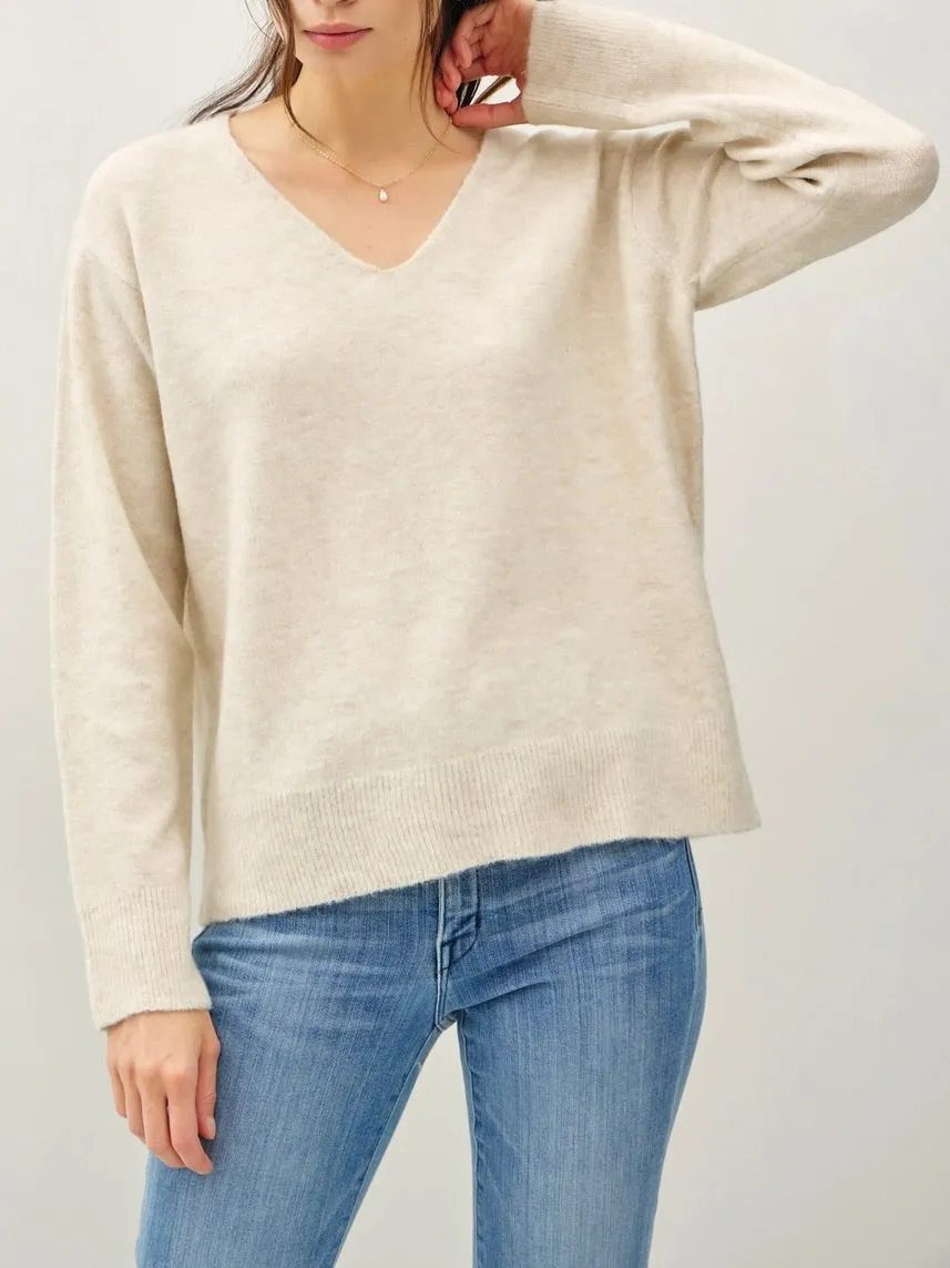 Relaxed V-Neck Sweater - Oatmeal