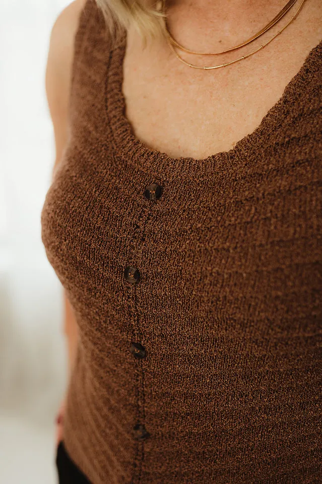 Scallop Sleeveless Knit Top