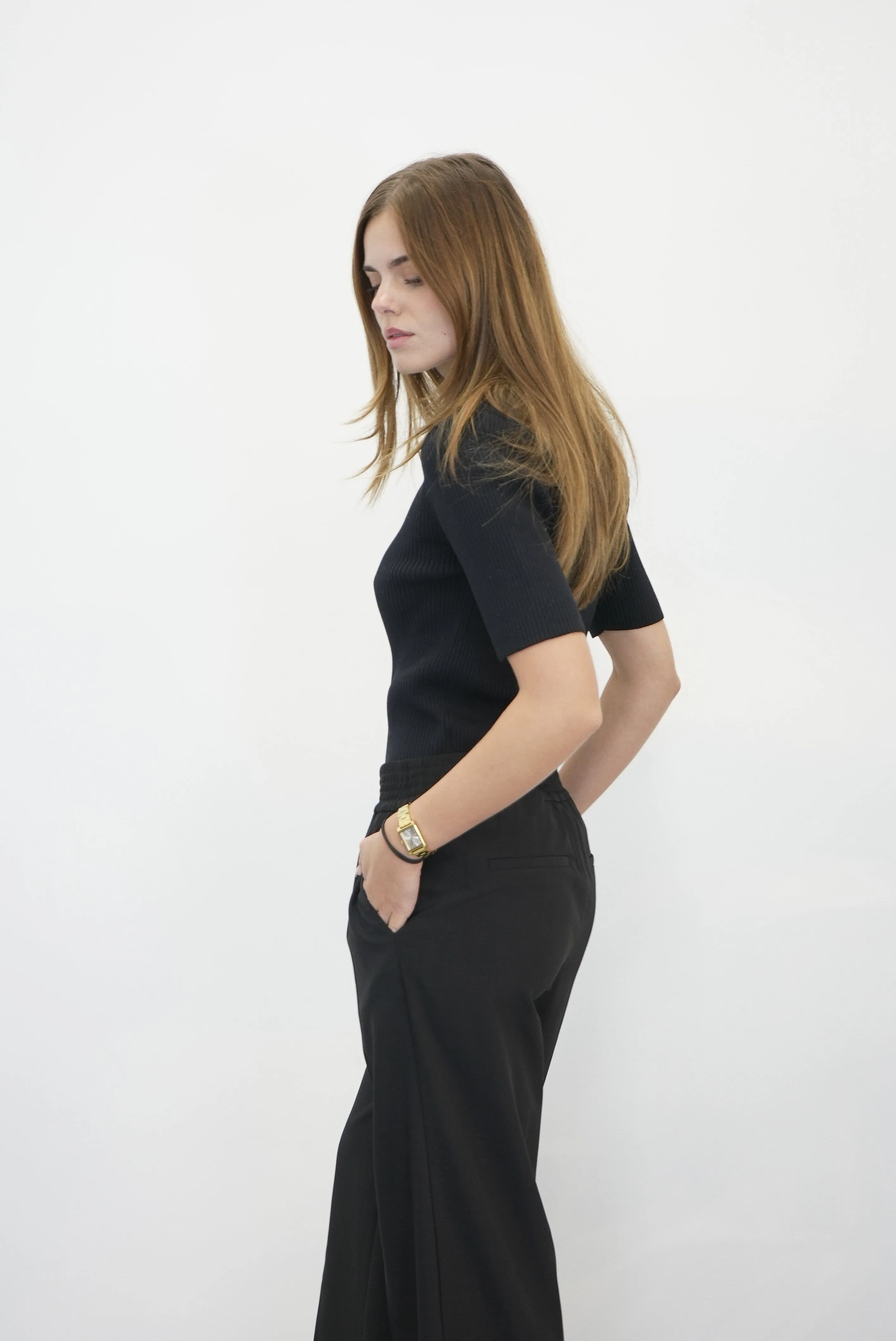 SHORT SLEEVE RIB KNITTED TOP