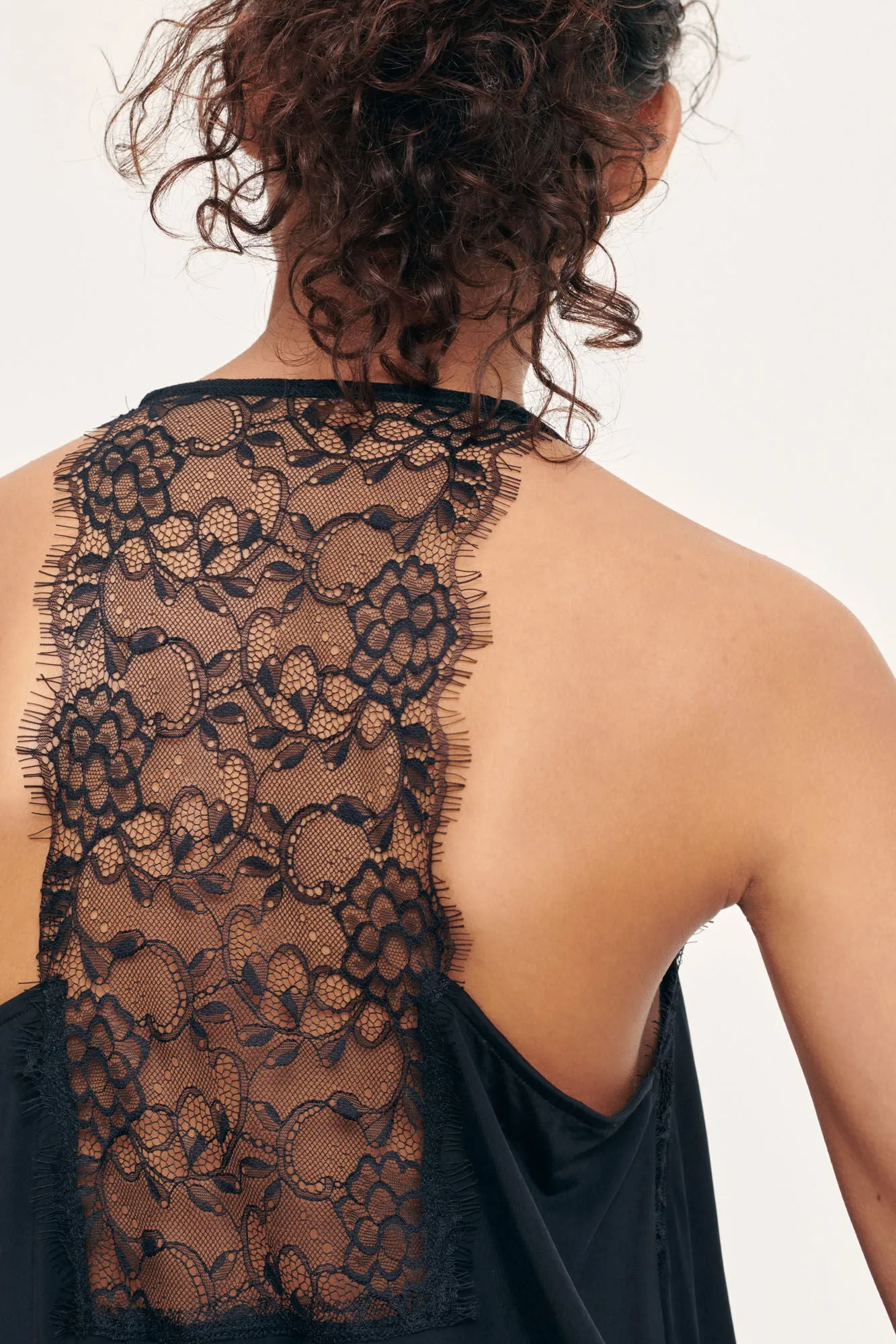 SLIPIN TOP | BLACK