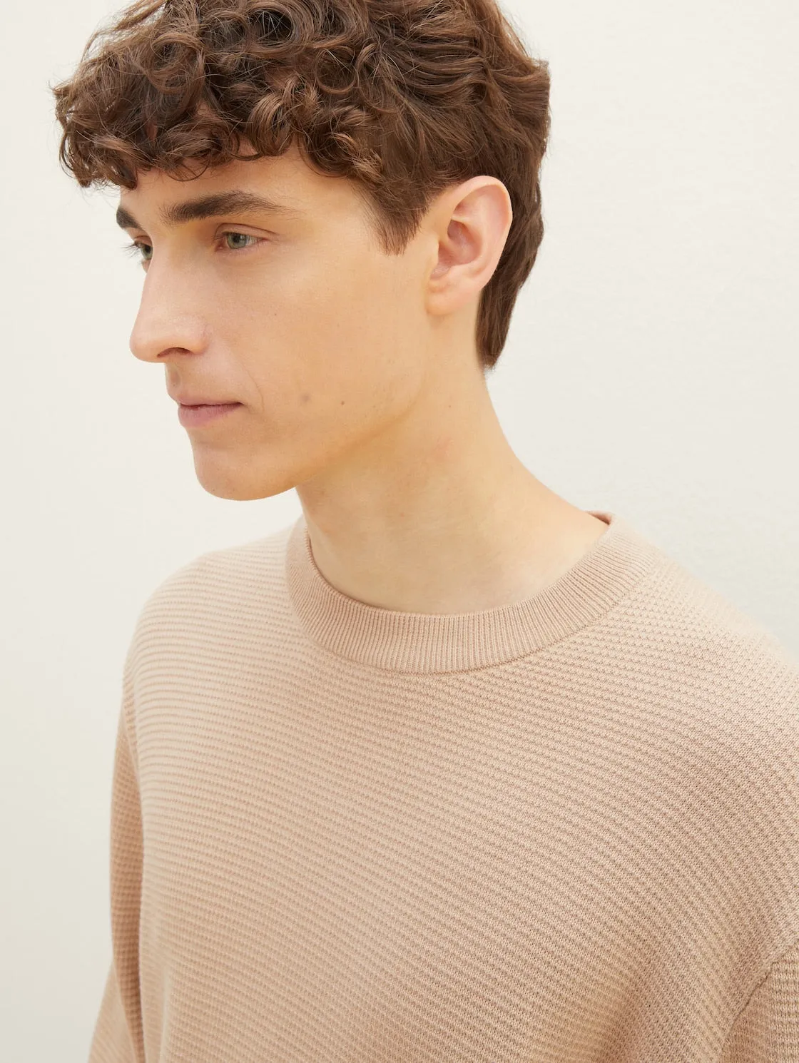 STRUCTURED BASIC KNIT