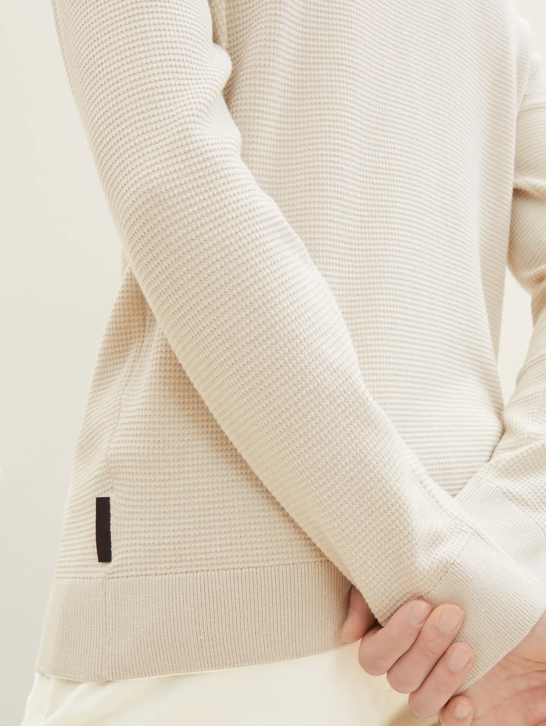 STRUCTURED BASIC KNIT