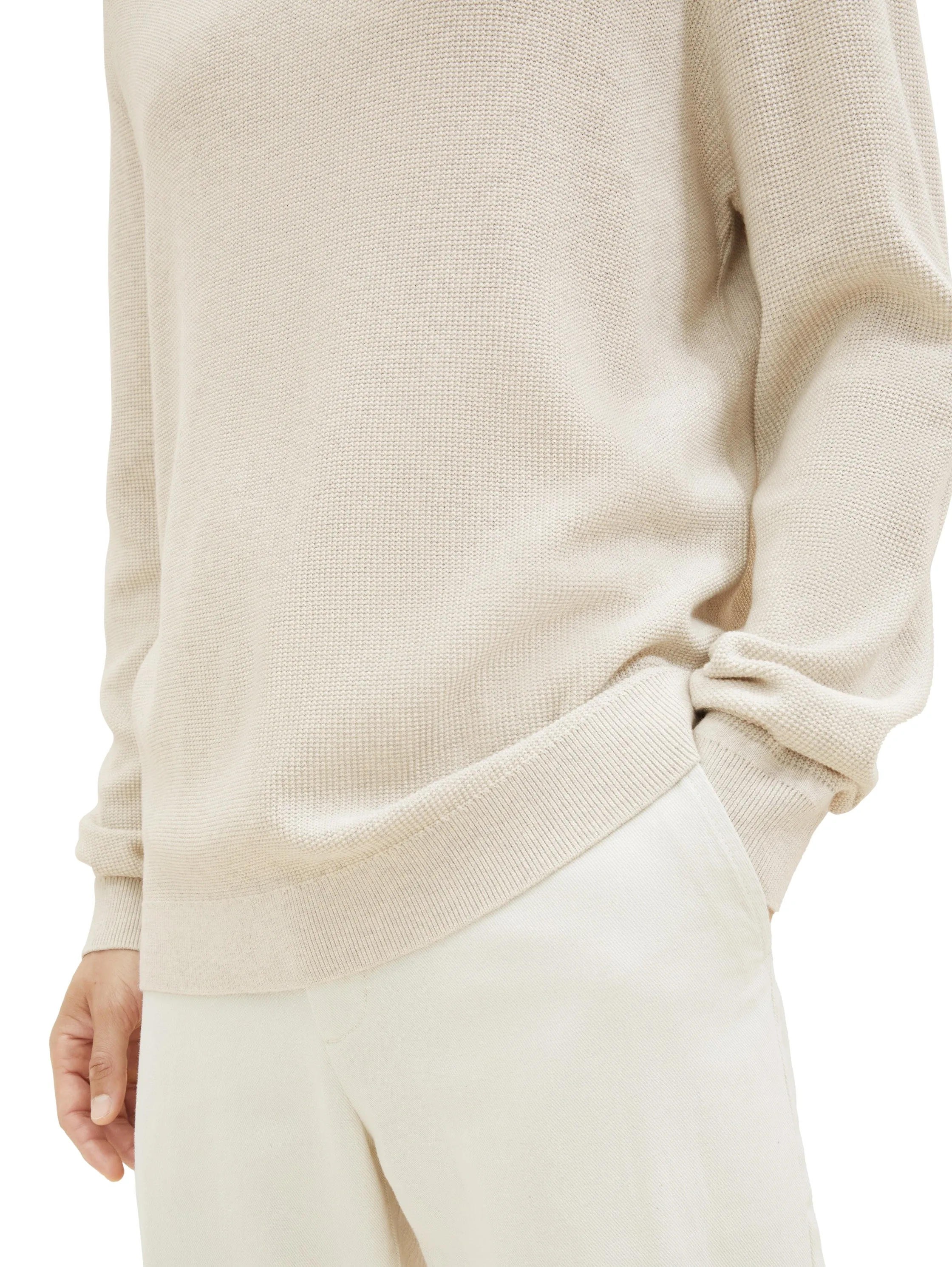 STRUCTURED CREWNECK KNIT