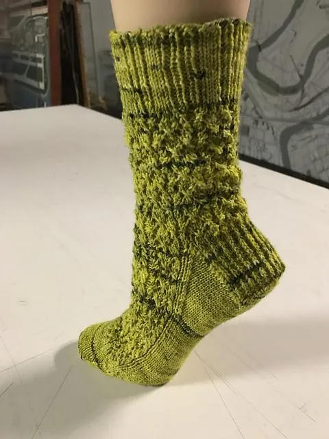 Sweet Crocodile sock pattern