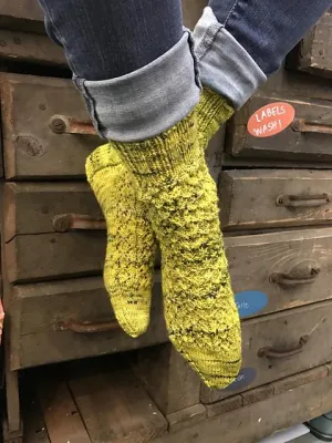 Sweet Crocodile sock pattern