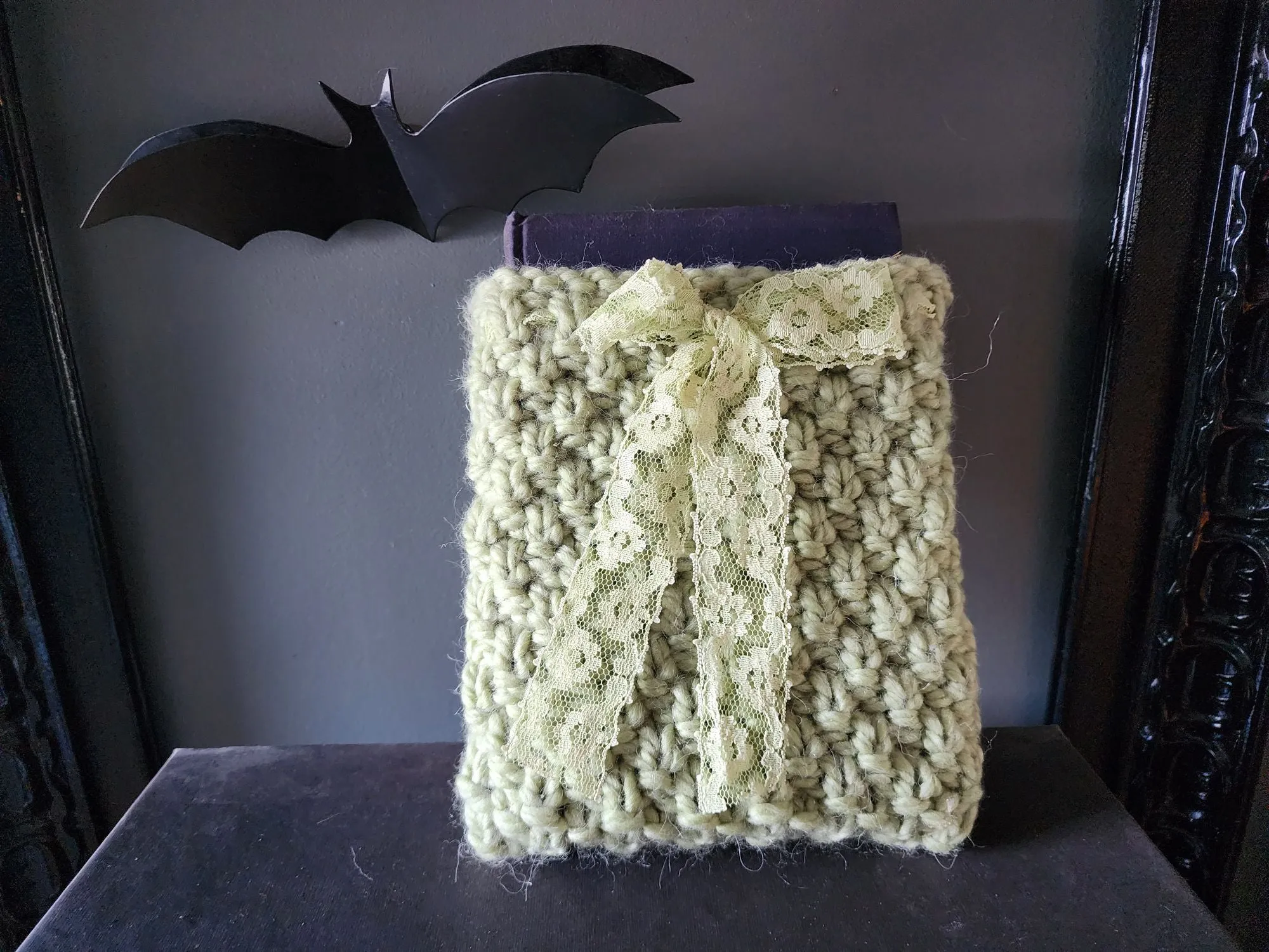 The Psion Apple Hand Knit Book Pouch or Cover in Chunky Pale Green Yarn